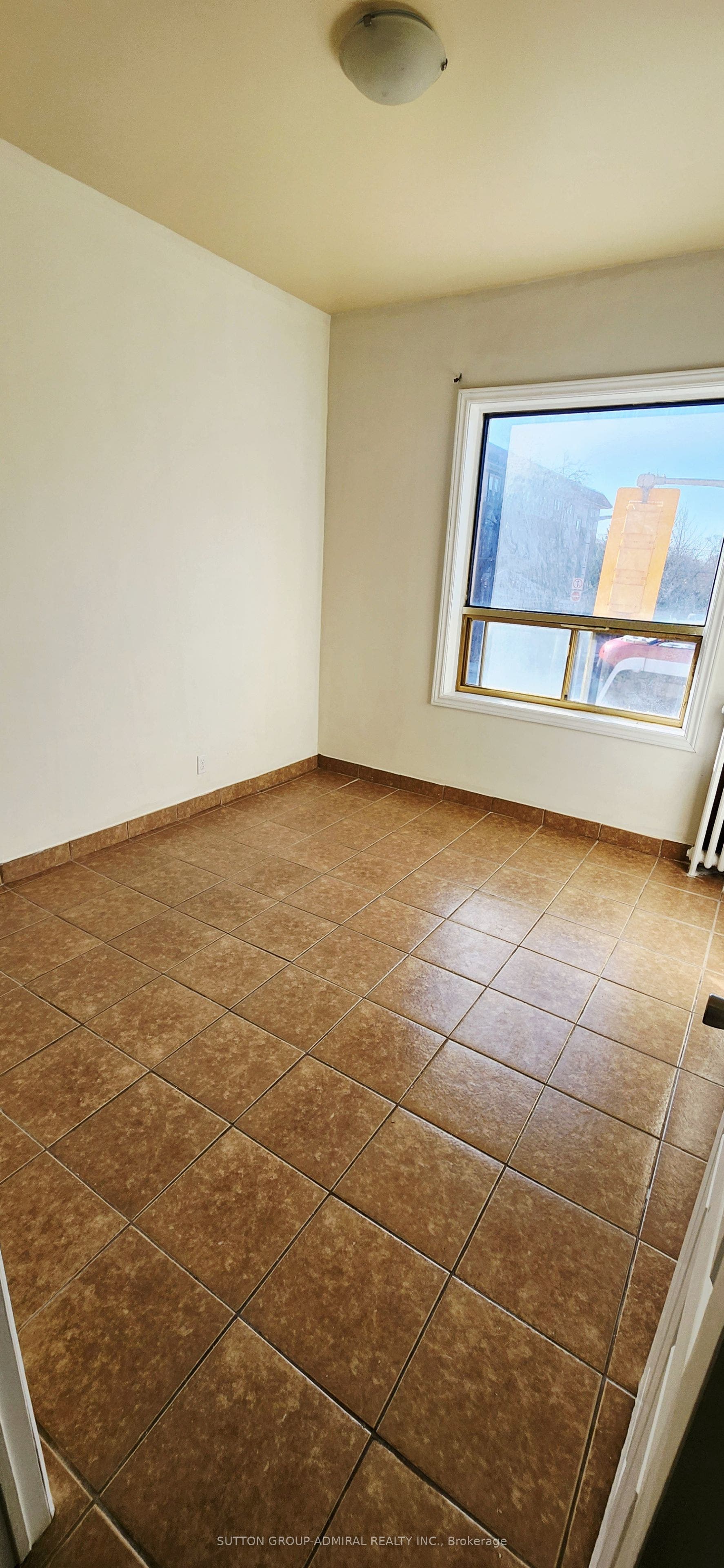 1040A St Clair Avenue, #Upper 1, Toronto C, Toronto ON M6E 1A5 1040A St Clair Avenue, #Upper 1, Toronto C, Toronto ON M6E 1A5