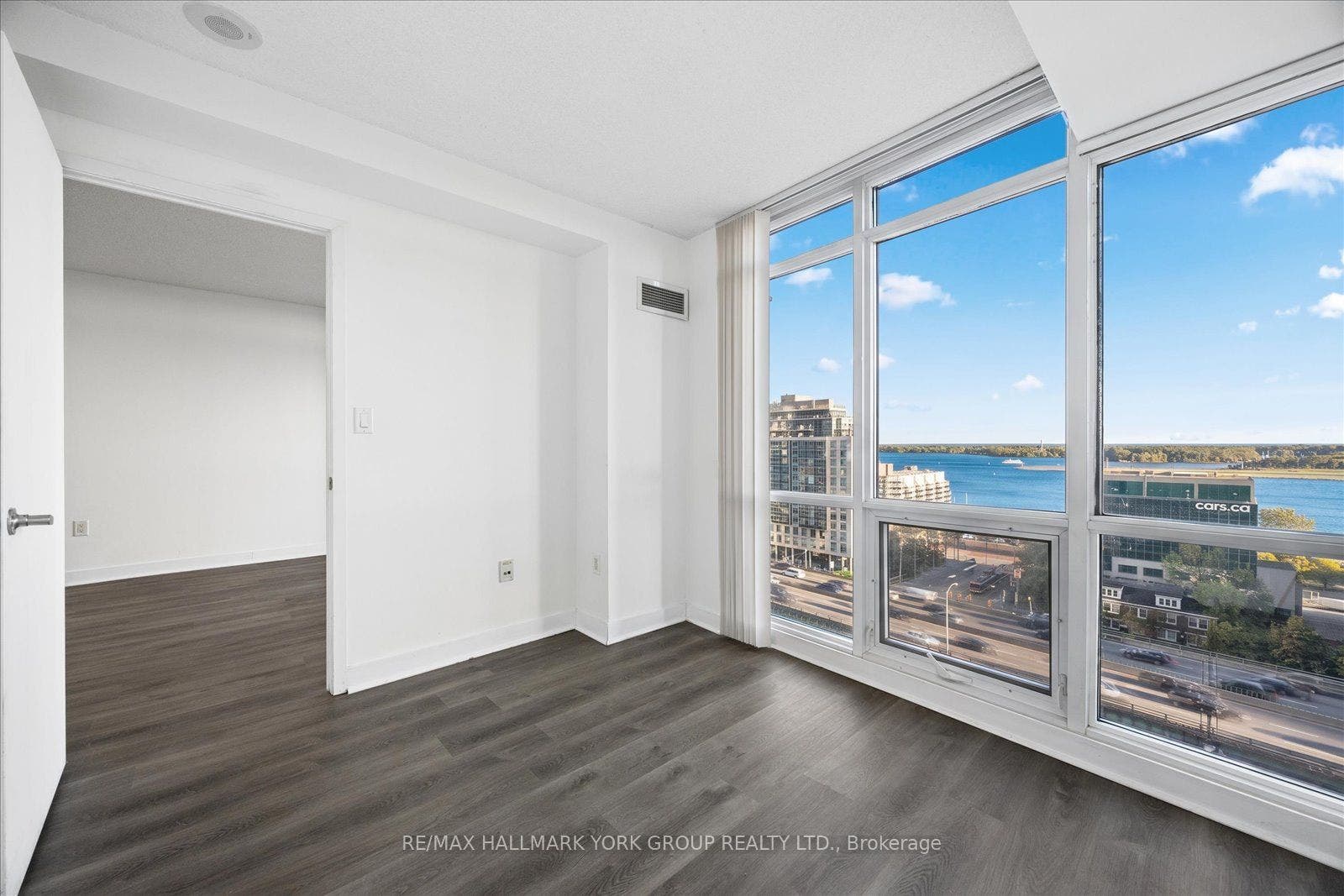 11 Brunel Court, #1612, Toronto C, Toronto ON M5V 3Y3 11 Brunel Court, #1612, Toronto C, Toronto ON M5V 3Y3