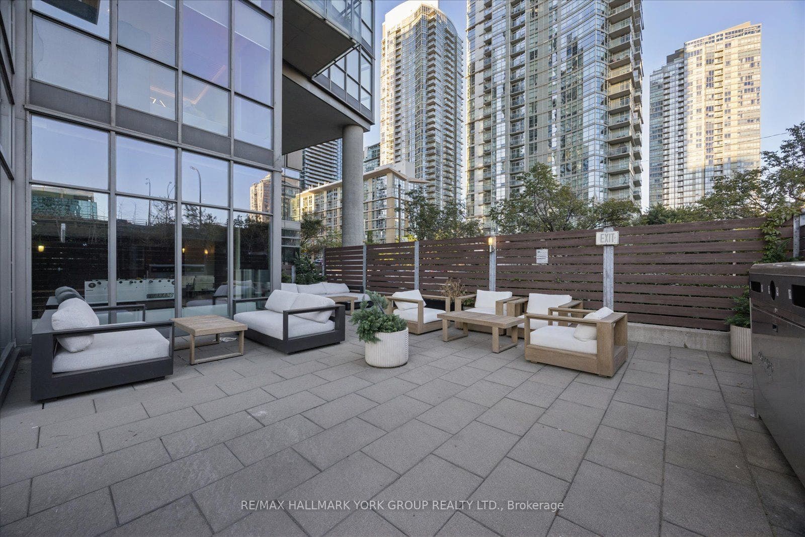 11 Brunel Court, #1612, Toronto C, Toronto ON M5V 3Y3 11 Brunel Court, #1612, Toronto C, Toronto ON M5V 3Y3