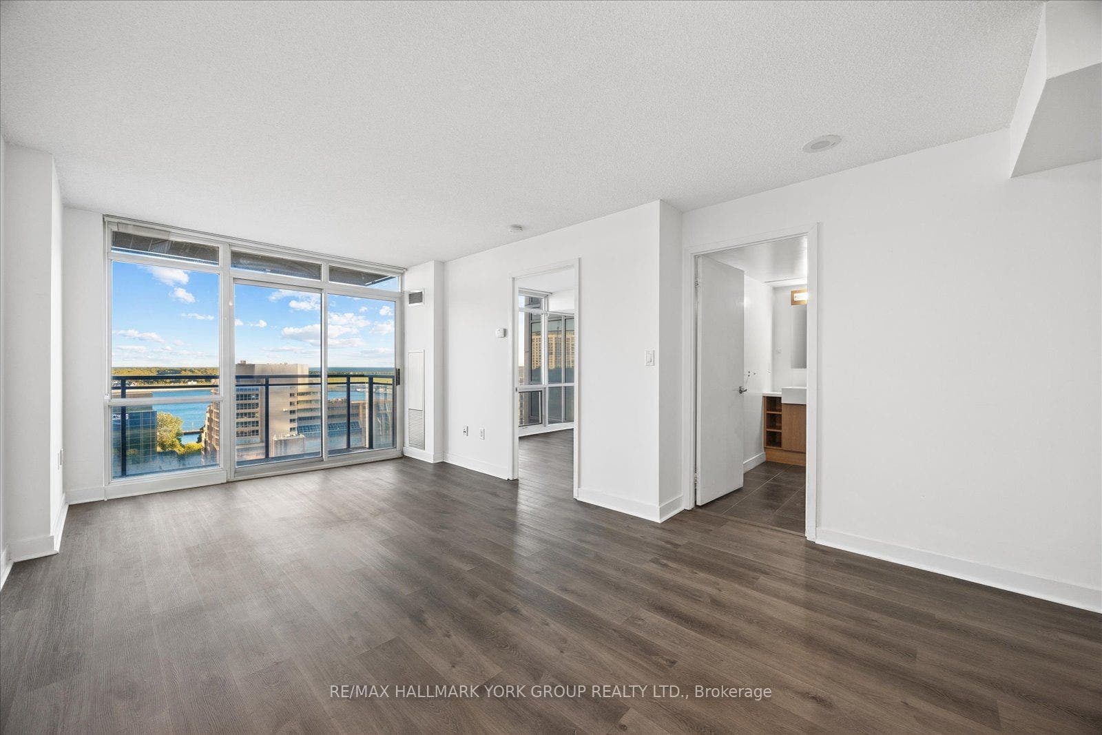 11 Brunel Court, #1612, Toronto C, Toronto ON M5V 3Y3 11 Brunel Court, #1612, Toronto C, Toronto ON M5V 3Y3