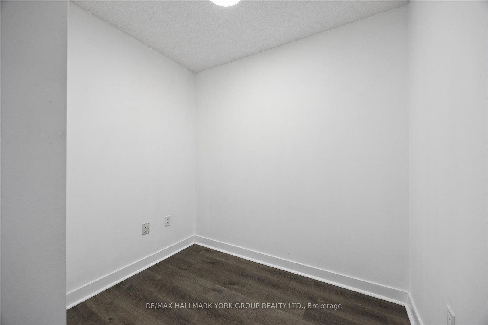 11 Brunel Court, #1612, Toronto C, Toronto ON M5V 3Y3 DEN