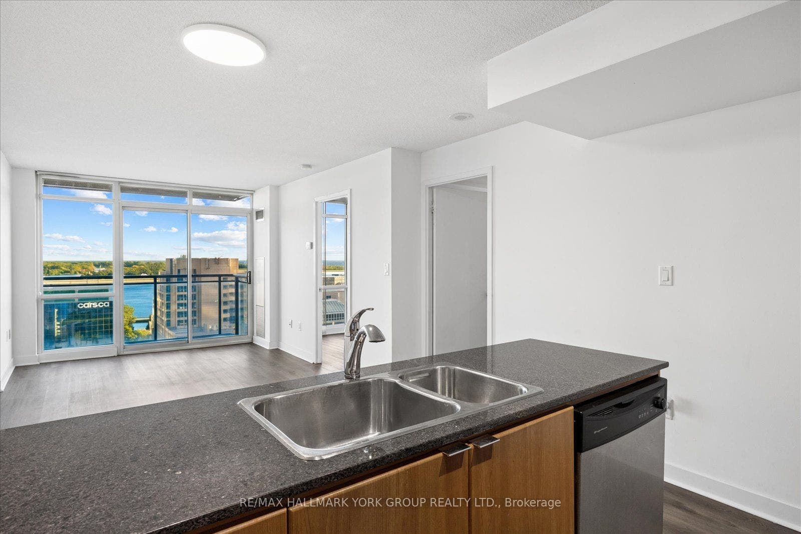 11 Brunel Court, #1612, Toronto C, Toronto ON M5V 3Y3 11 Brunel Court, #1612, Toronto C, Toronto ON M5V 3Y3