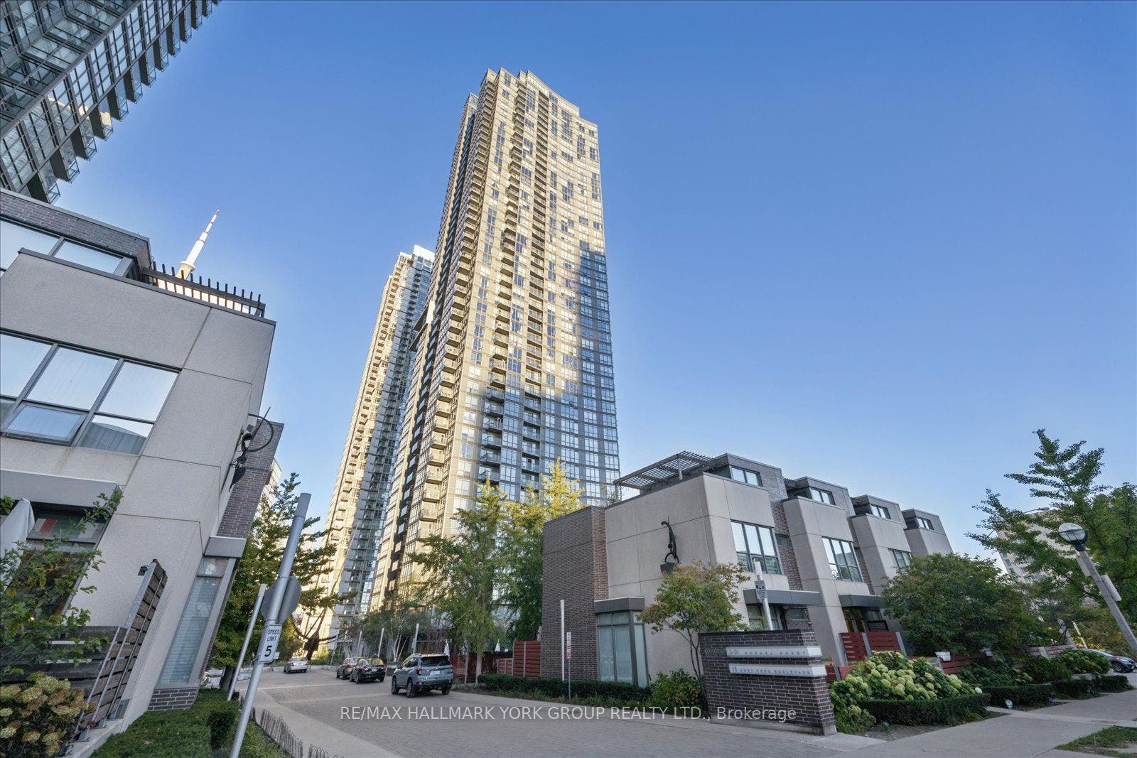 11 Brunel Court, #1612, Toronto C, Toronto ON M5V 3Y3 11 Brunel Court, #1612, Toronto C, Toronto ON M5V 3Y3