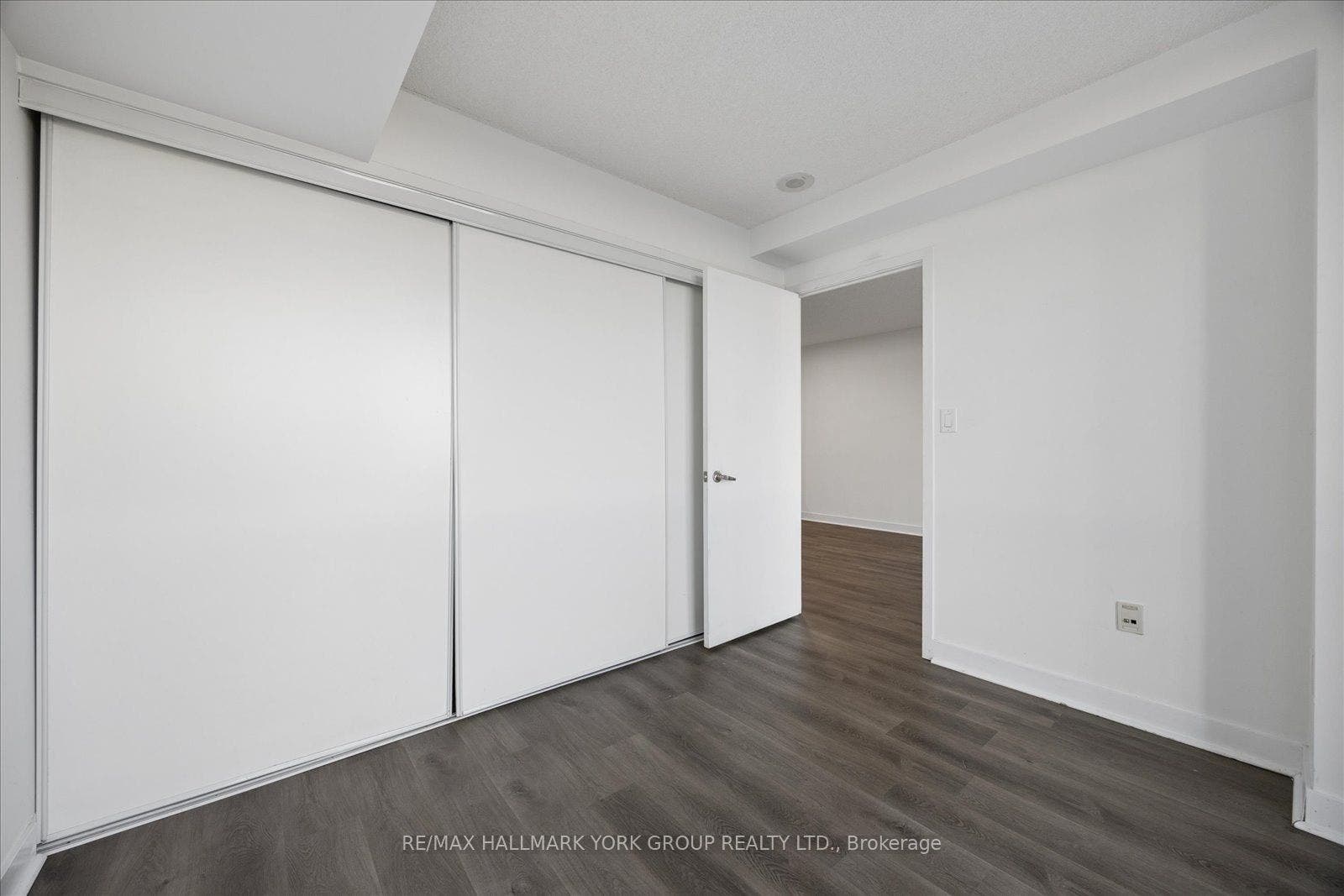 11 Brunel Court, #1612, Toronto C, Toronto ON M5V 3Y3 Big Bedroom Closet