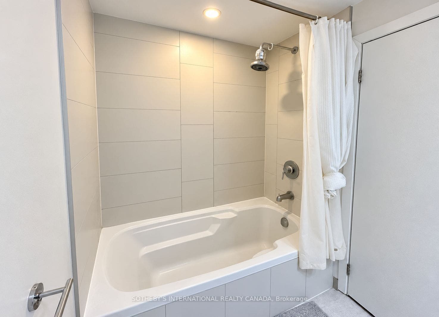 20 Richardson Street, #816, Toronto C, Toronto ON M5A 0S6 Virtually Staged