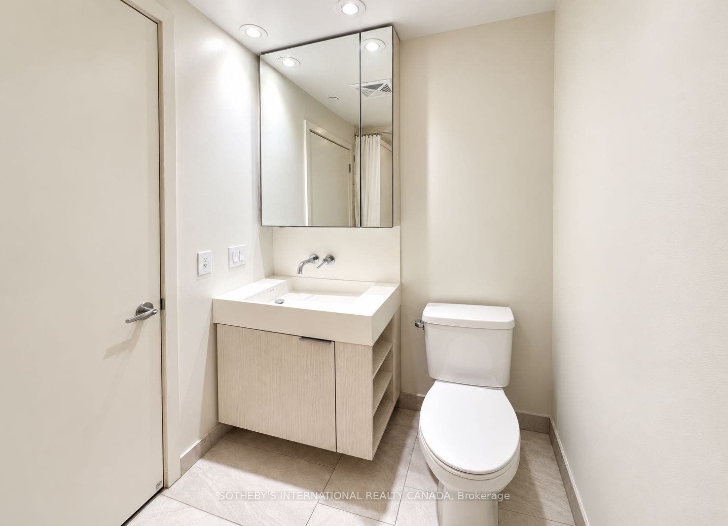 20 Richardson Street, #816, Toronto C, Toronto ON M5A 0S6 Virtually Staged