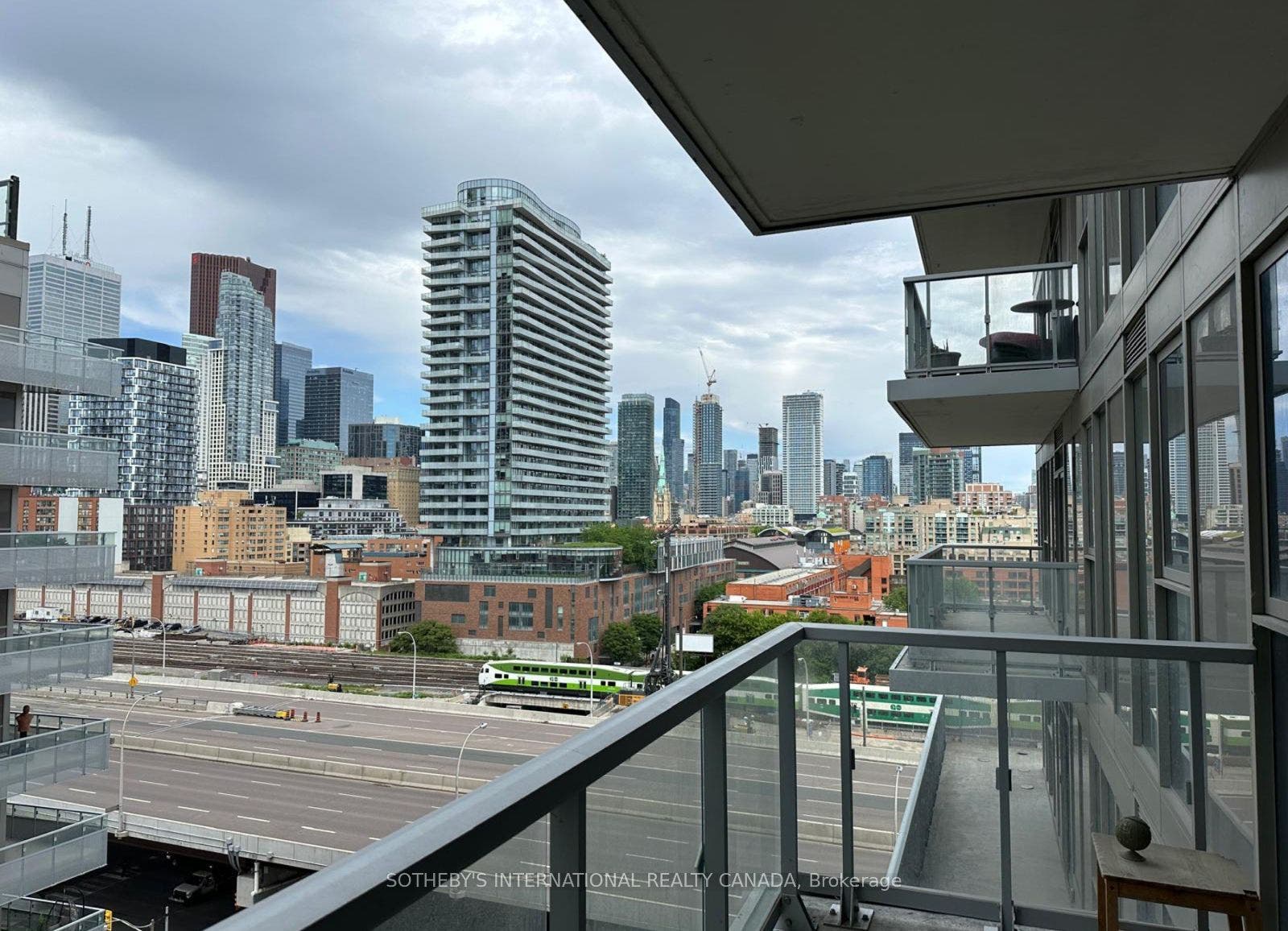 20 Richardson Street, #816, Toronto C, Toronto ON M5A 0S6 20 Richardson Street, #816, Toronto C, Toronto ON M5A 0S6