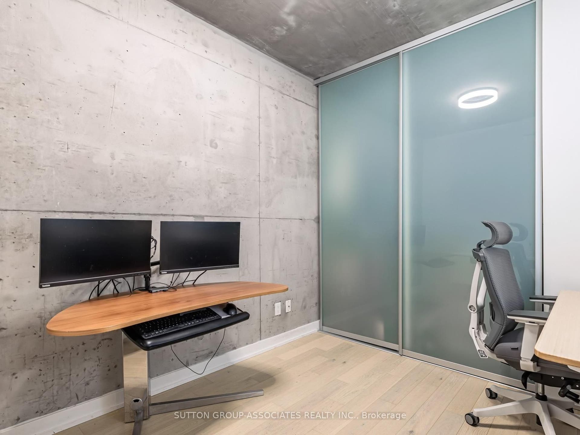 138 Princess Street, #811, Toronto C08, Toronto C, Toronto ON M5A 0B1