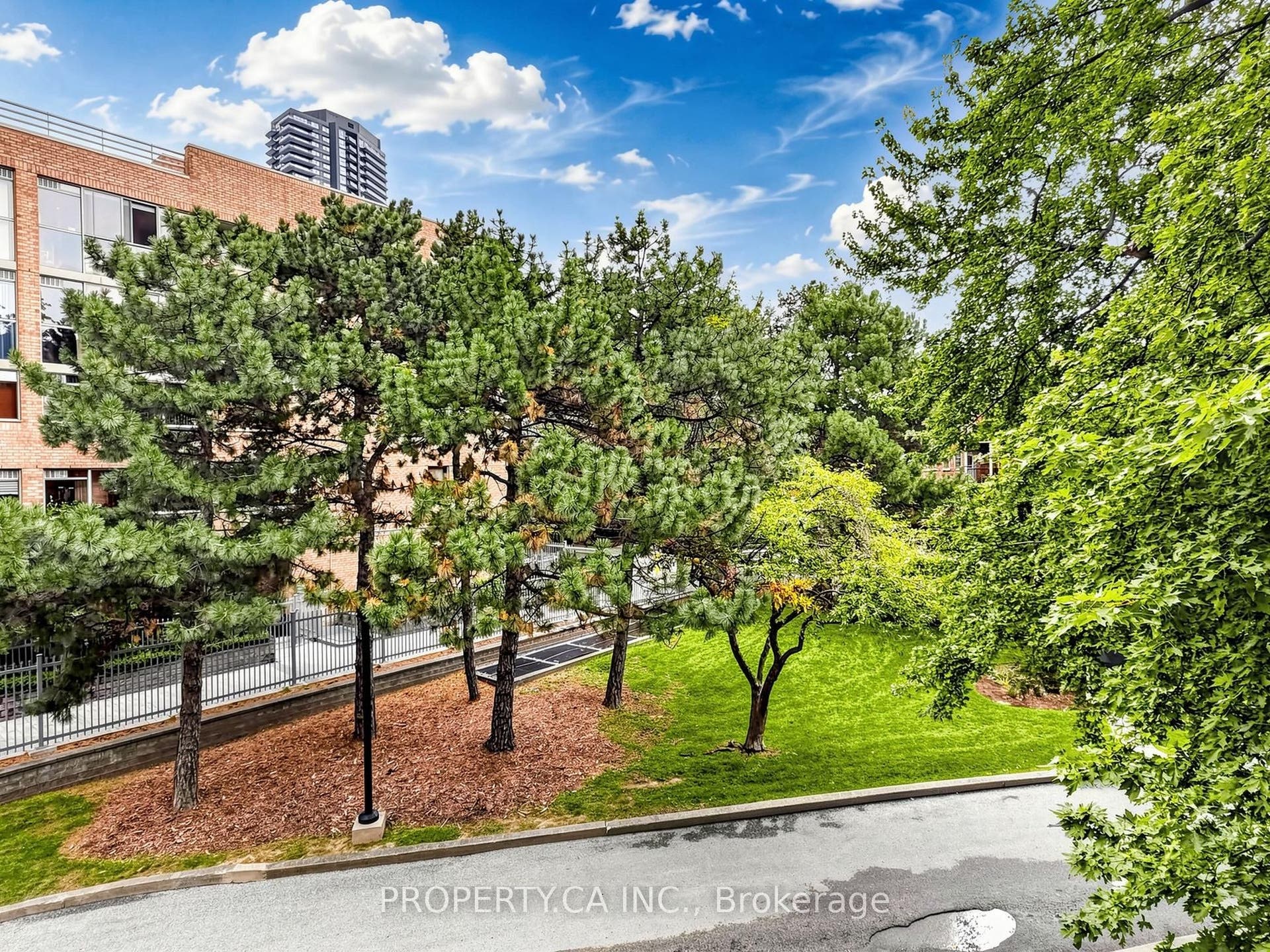 40 Homewood Avenue, #316, Toronto C, Toronto ON M4Y 2K2 40 Homewood Avenue, #316, Toronto C, Toronto ON M4Y 2K2