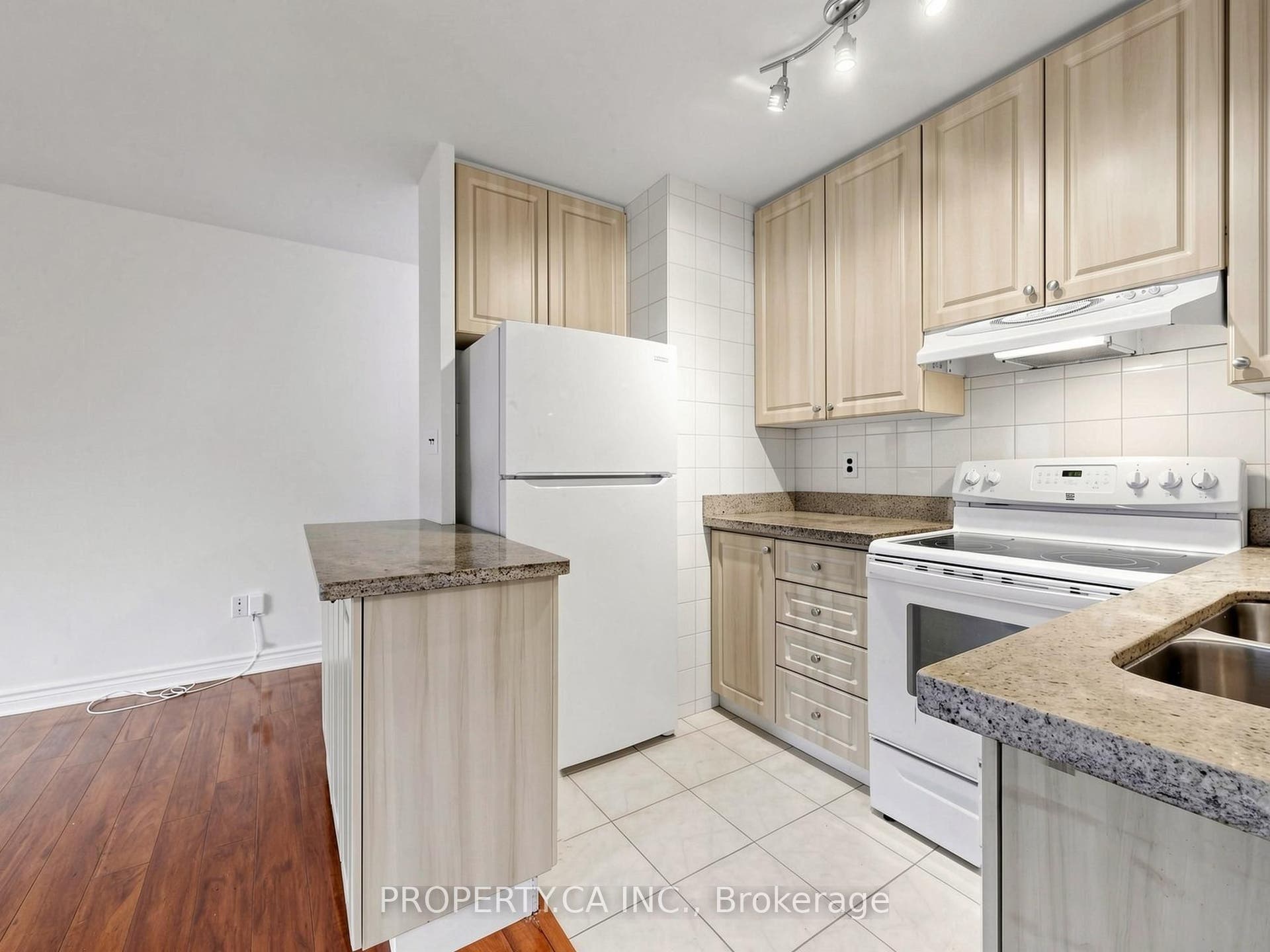 40 Homewood Avenue, #316, Toronto C, Toronto ON M4Y 2K2 40 Homewood Avenue, #316, Toronto C, Toronto ON M4Y 2K2