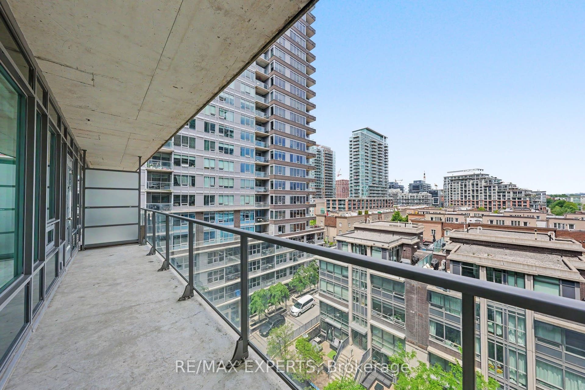 55 East Liberty Street, #715, Toronto C, Toronto ON M6K 3P9 55 East Liberty Street, #715, Toronto C, Toronto ON M6K 3P9