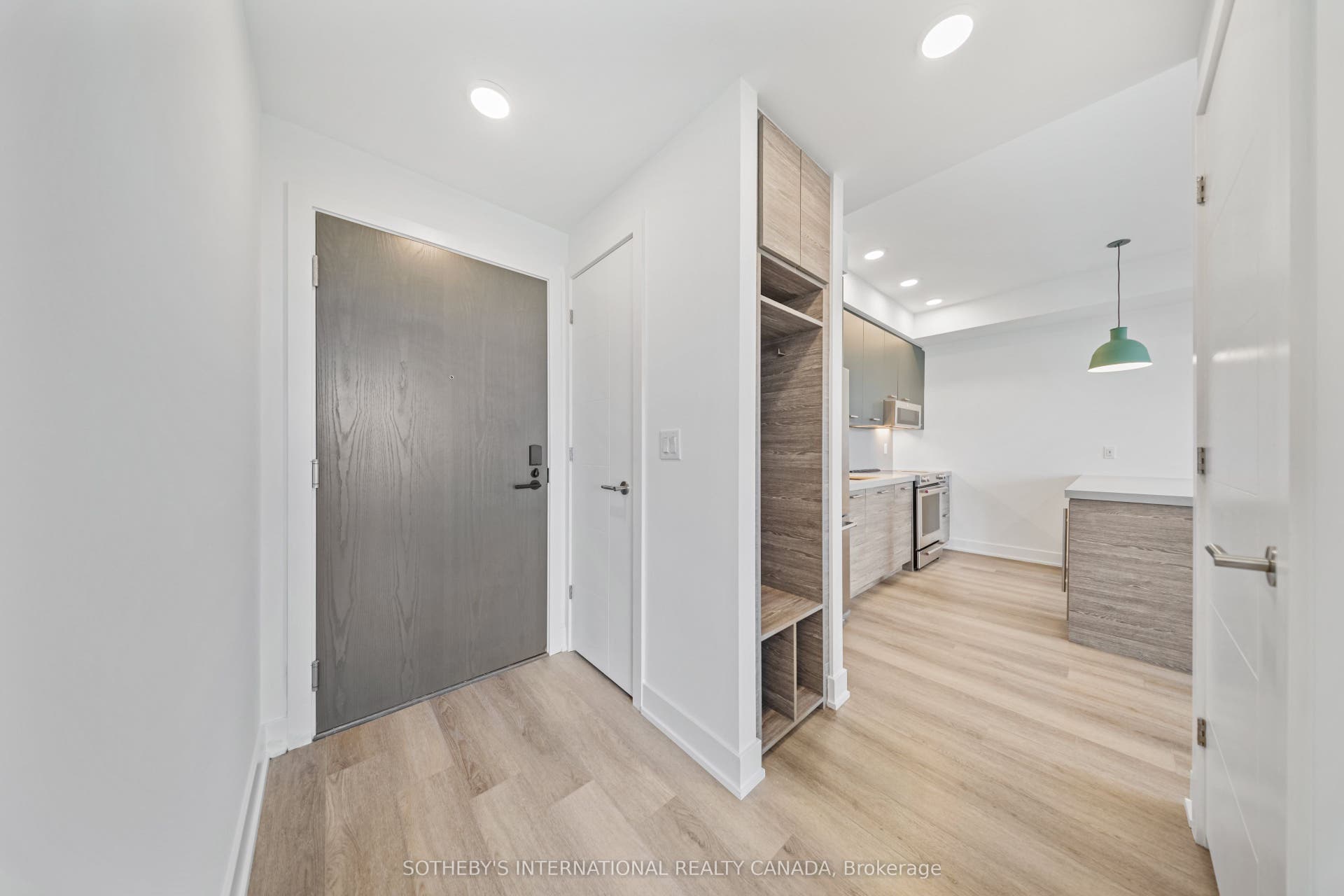 484 Spadina Avenue, #404, Toronto C, Toronto ON M5S 0E4 484 Spadina Avenue, #404, Toronto C, Toronto ON M5S 0E4