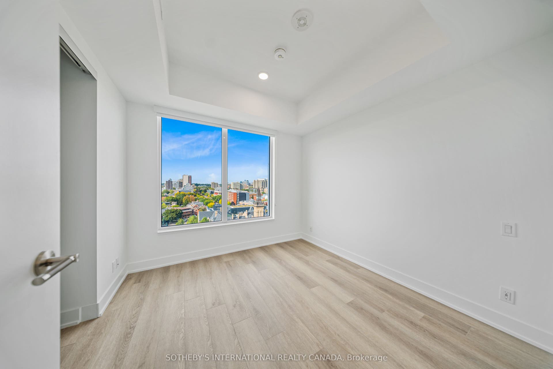 484 Spadina Avenue, #404, Toronto C, Toronto ON M5S 0E4 484 Spadina Avenue, #404, Toronto C, Toronto ON M5S 0E4