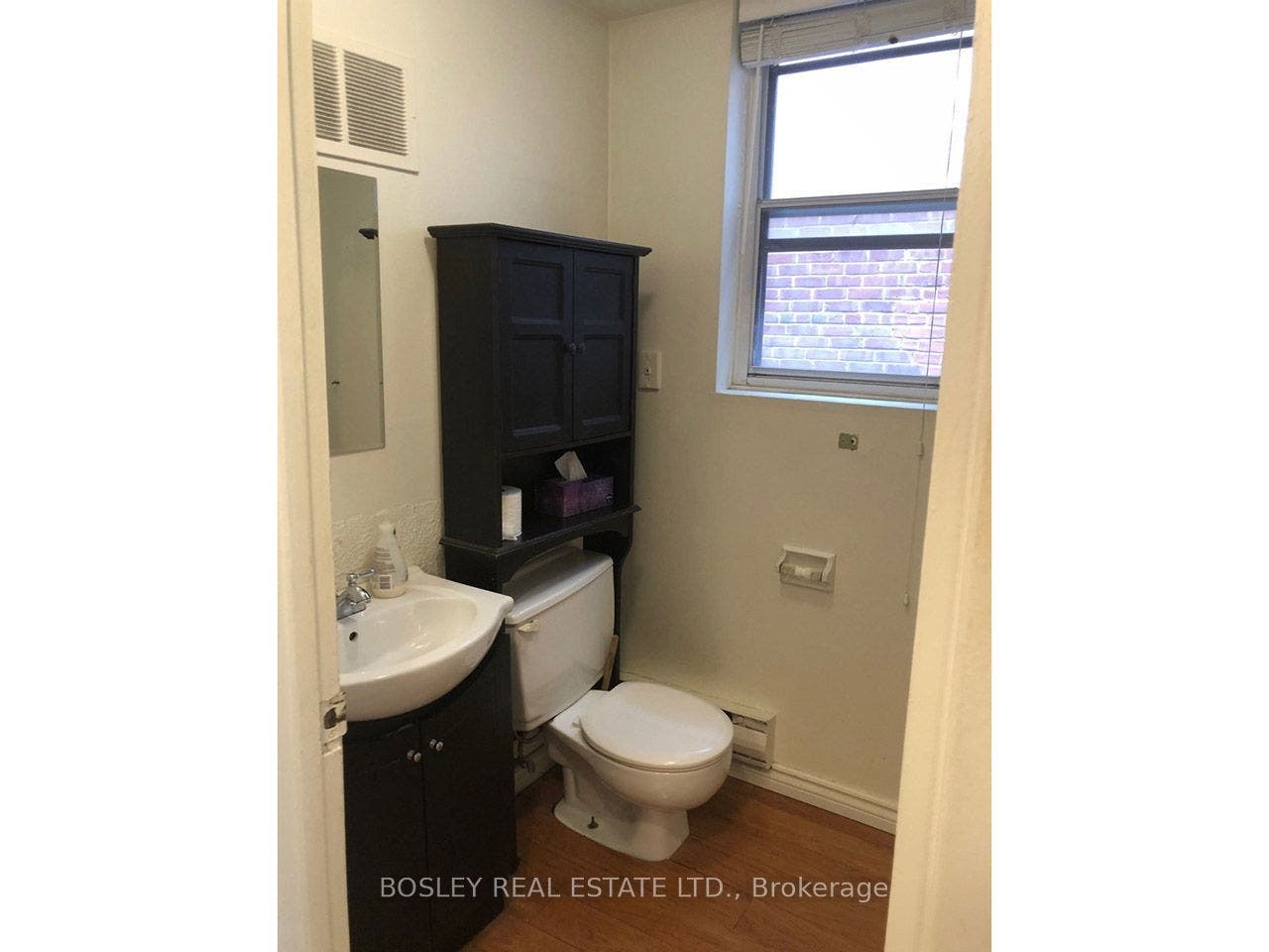 160 Davenport Road, #2nd Floor, Apt 2, Toronto C, Toronto ON M5R 1J2 160 Davenport Road, #2nd Floor, Apt 2, Toronto C, Toronto ON M5R 1J2