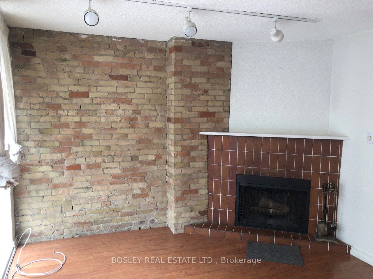 160 Davenport Road, #2nd Floor, Apt 2, Toronto C, Toronto ON M5R 1J2 160 Davenport Road, #2nd Floor, Apt 2, Toronto C, Toronto ON M5R 1J2
