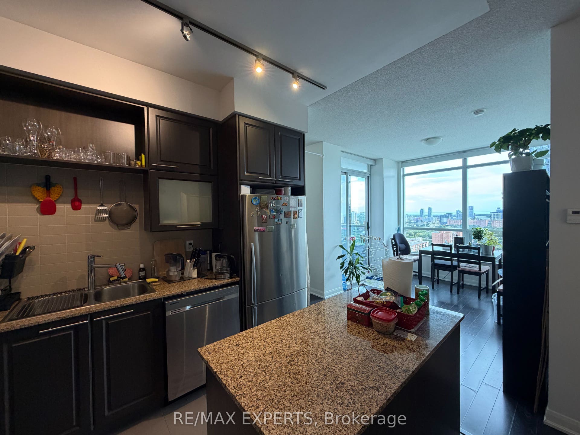 500 Sherbourne Street, #2004, Toronto C, Toronto ON M4X 1L1