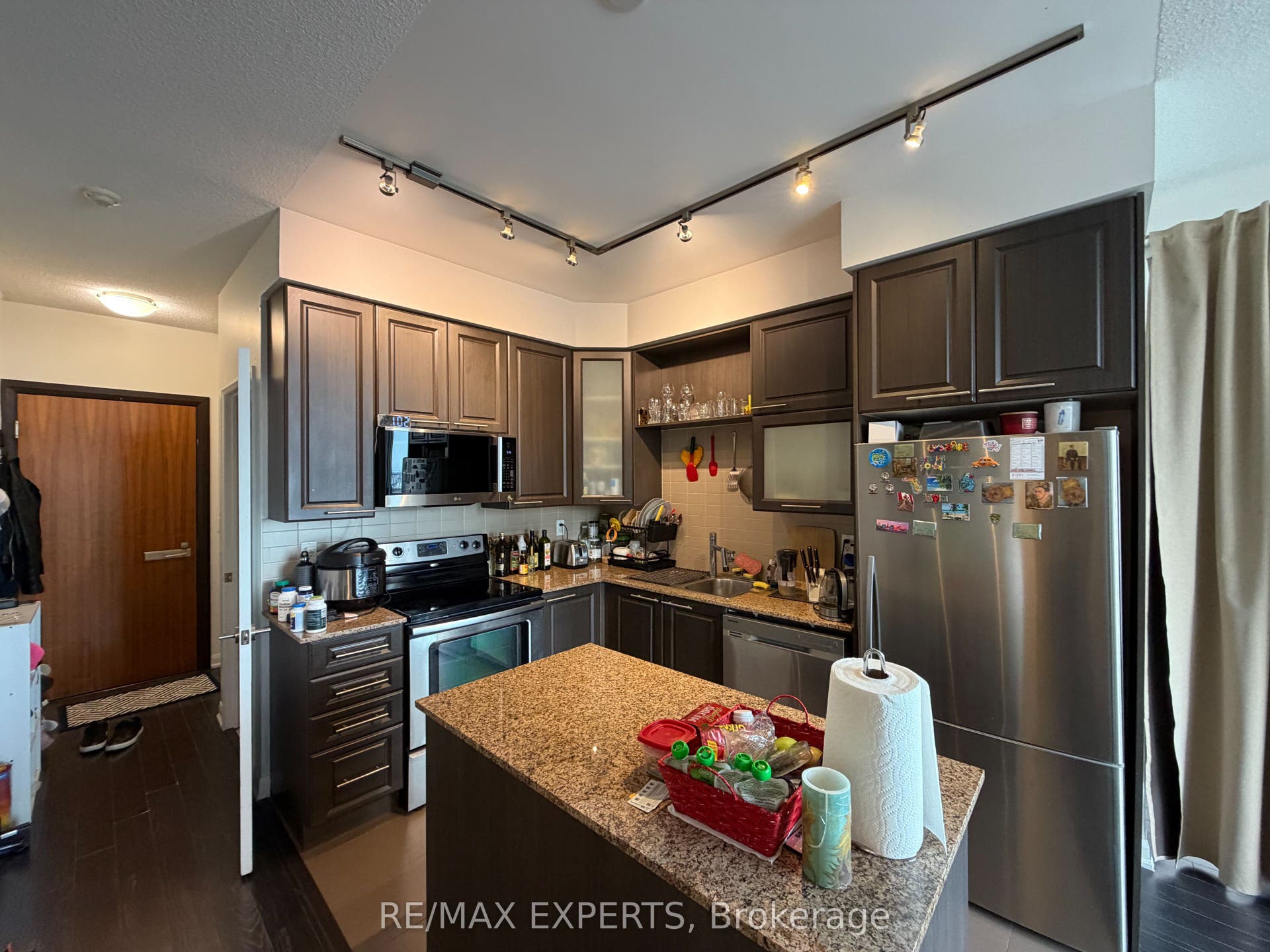 500 Sherbourne Street, #2004, Toronto C, Toronto ON M4X 1L1