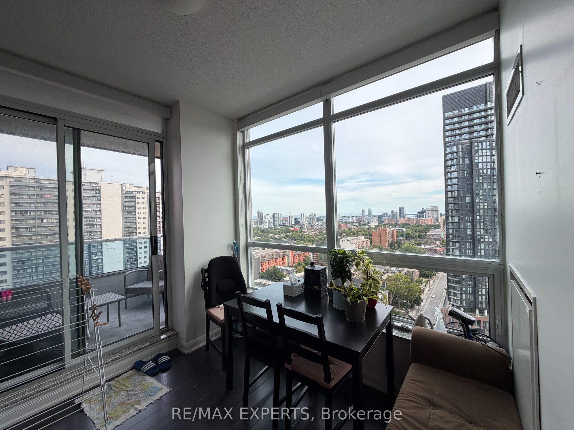 500 Sherbourne Street, #2004, Toronto C, Toronto ON M4X 1L1
