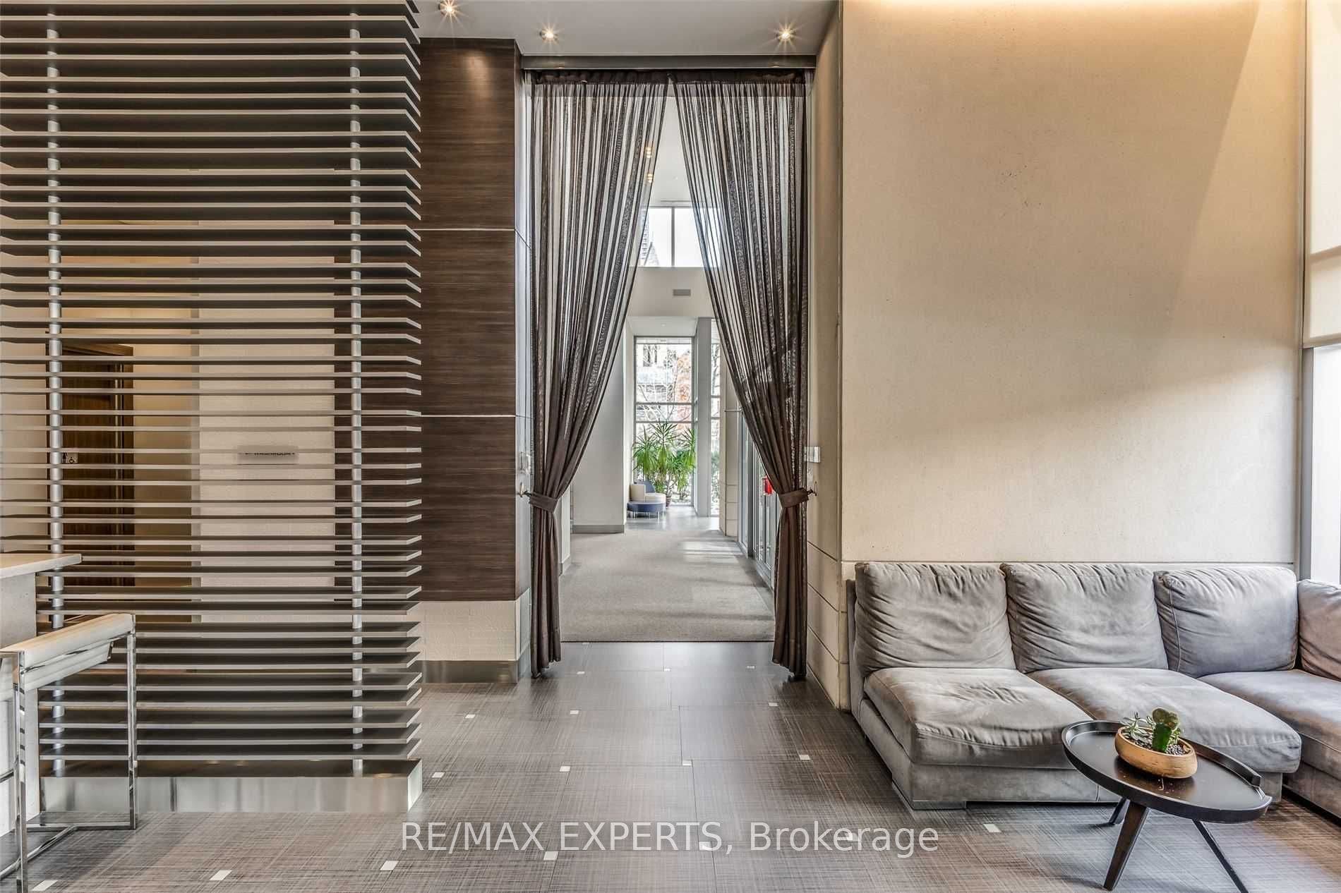 500 Sherbourne Street, #2004, Toronto C, Toronto ON M4X 1L1