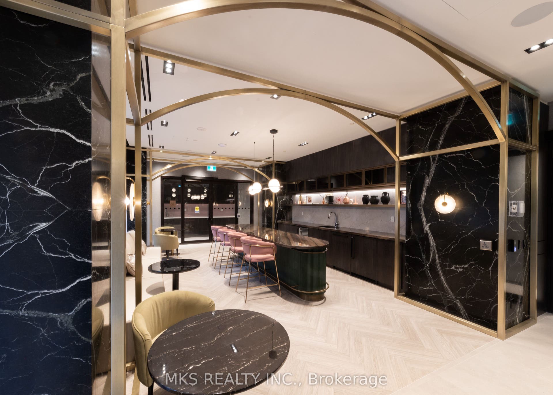 771 Yonge Street, #610, Toronto C, Toronto ON M4W 2G4