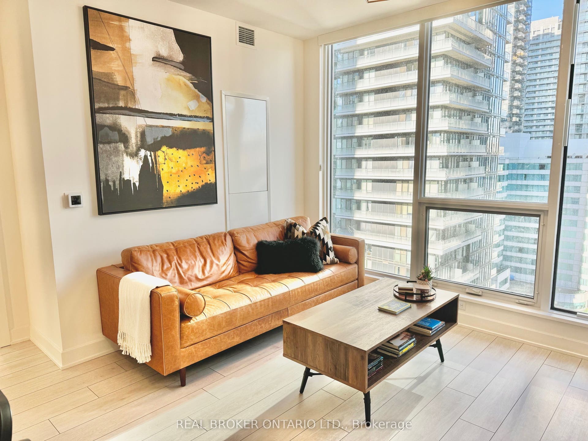 15 Mercer Street, #13, Toronto C, Toronto ON M5V 1H2