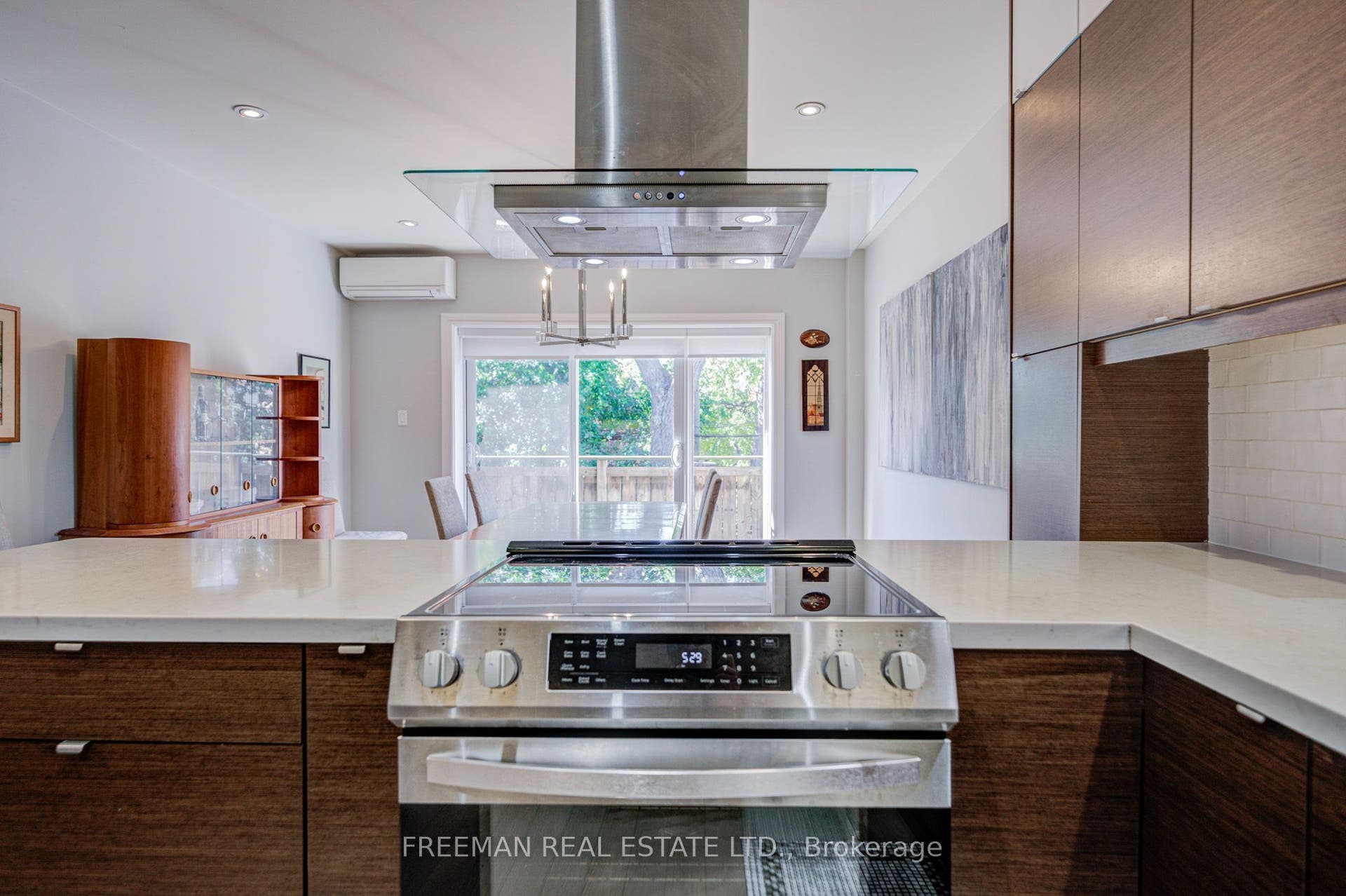 468 Markham Street, Toronto C, Toronto ON M6G 2L3