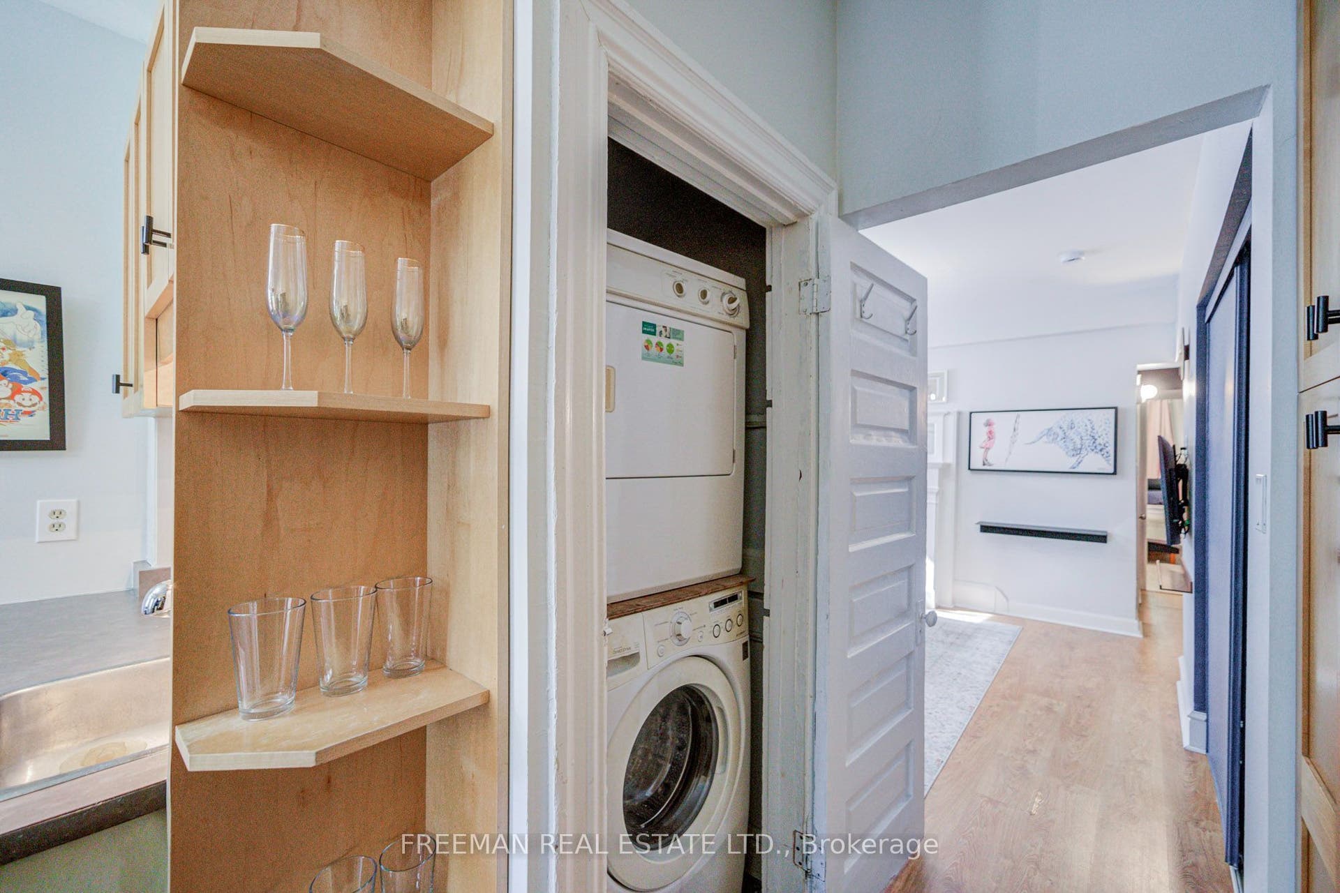 468 Markham Street, Toronto C, Toronto ON M6G 2L3