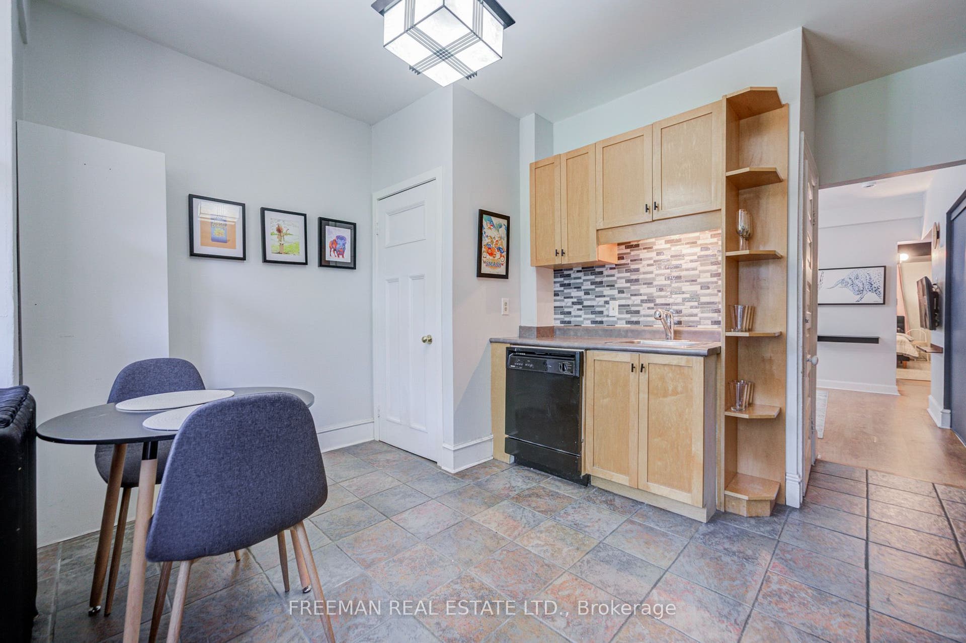 468 Markham Street, Toronto C, Toronto ON M6G 2L3