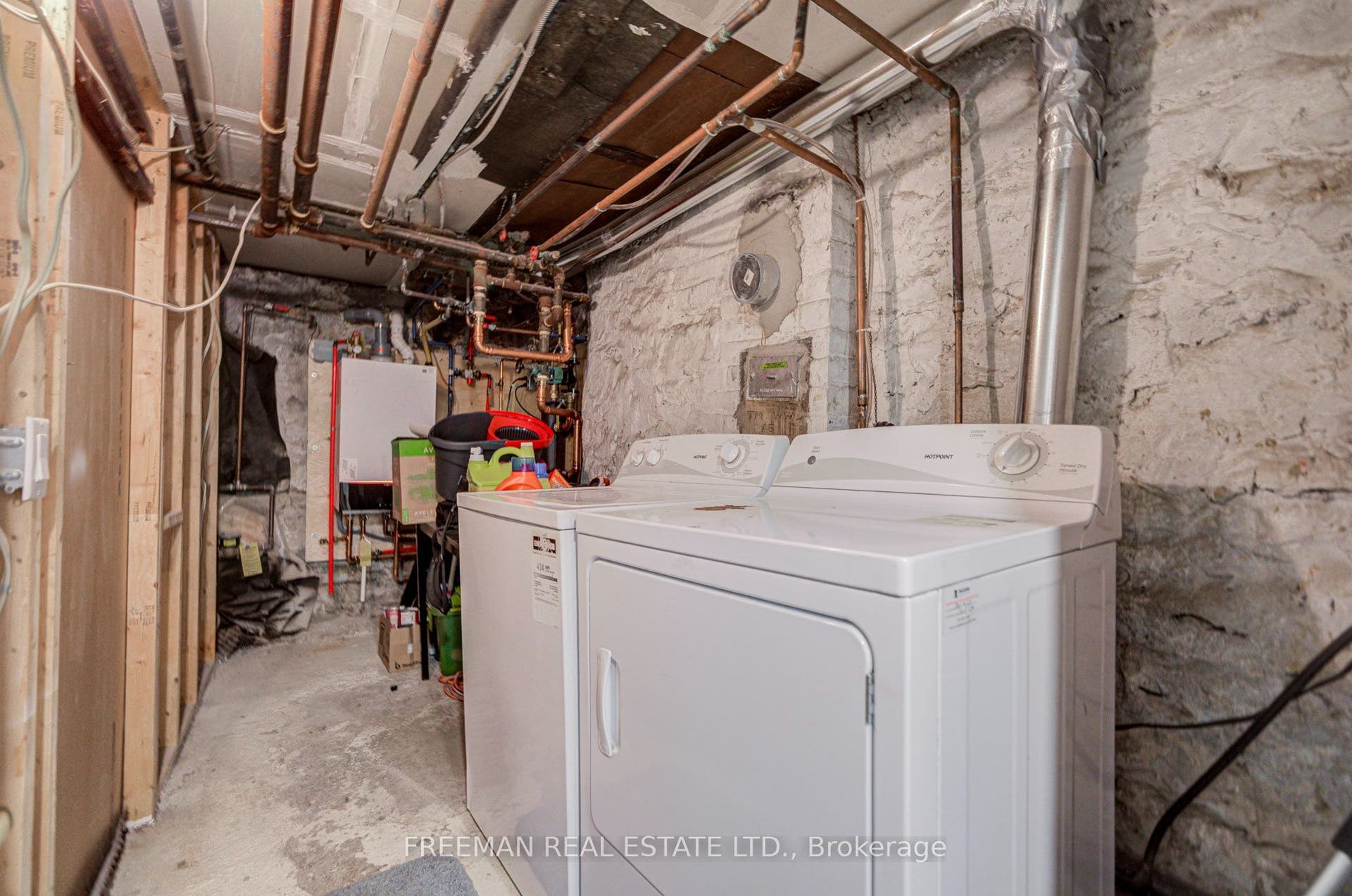 468 Markham Street, Toronto C, Toronto ON M6G 2L3
