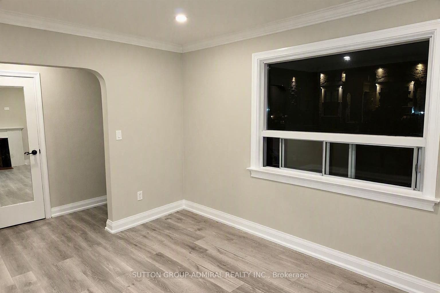 493 Hounslow Avenue, Toronto C, Toronto ON M2R 1J1 493 Hounslow Avenue, Toronto C, Toronto ON M2R 1J1
