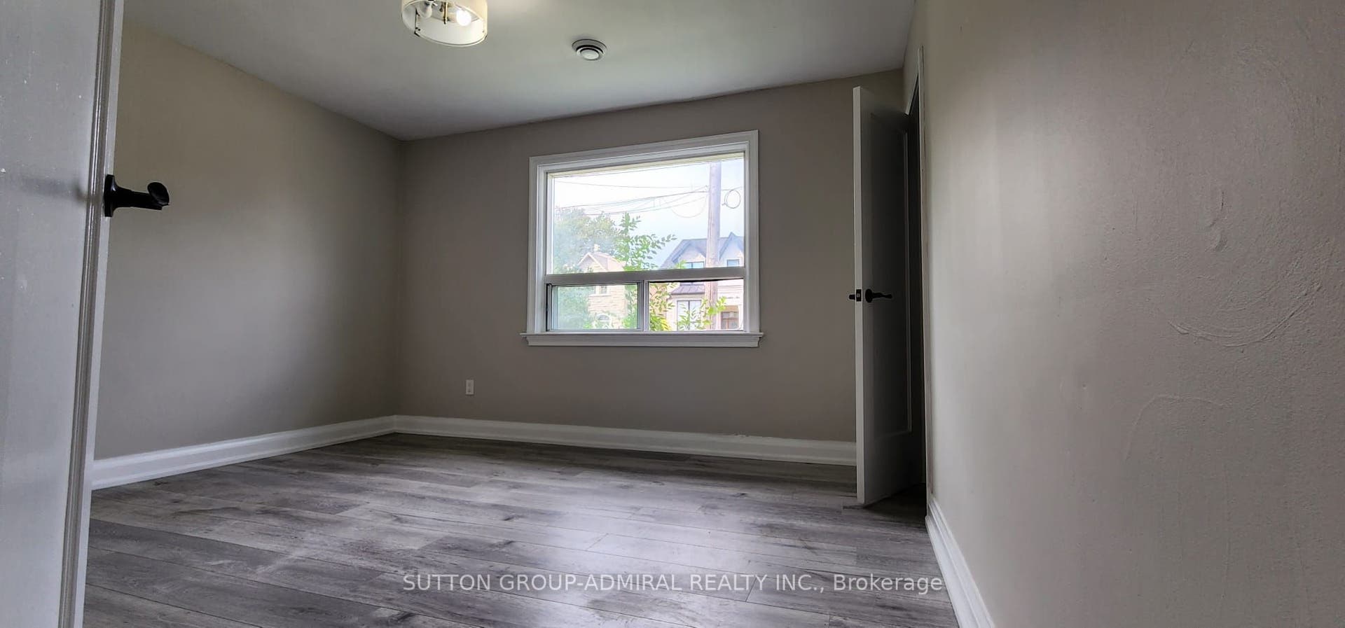 493 Hounslow Avenue, Toronto C, Toronto ON M2R 1J1 493 Hounslow Avenue, Toronto C, Toronto ON M2R 1J1