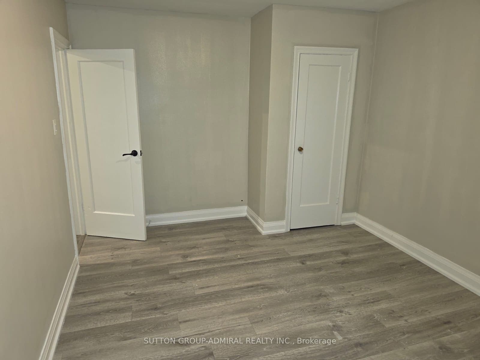 493 Hounslow Avenue, Toronto C, Toronto ON M2R 1J1 493 Hounslow Avenue, Toronto C, Toronto ON M2R 1J1