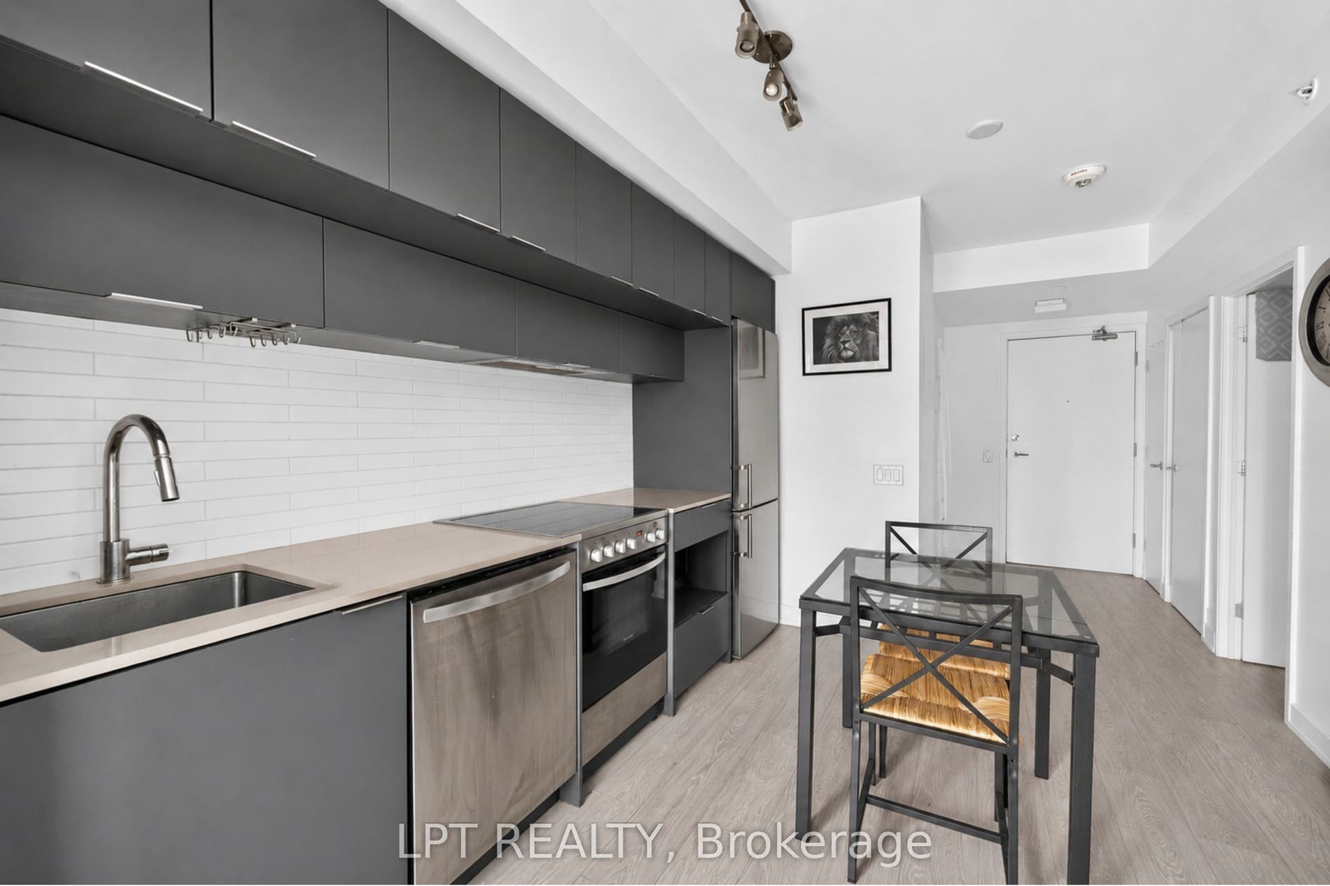 181 Dundas Street E, #807, Toronto C, Toronto ON M5A 0N5