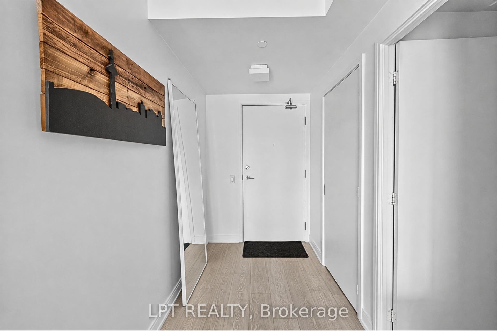 181 Dundas Street E, #807, Toronto C, Toronto ON M5A 0N5
