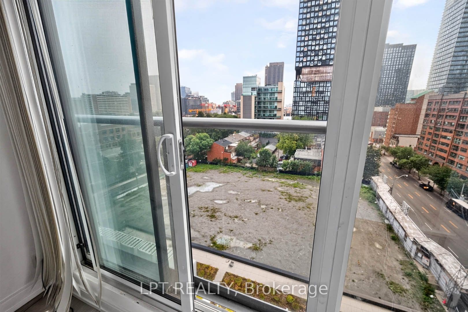 181 Dundas Street E, #807, Toronto C, Toronto ON M5A 0N5