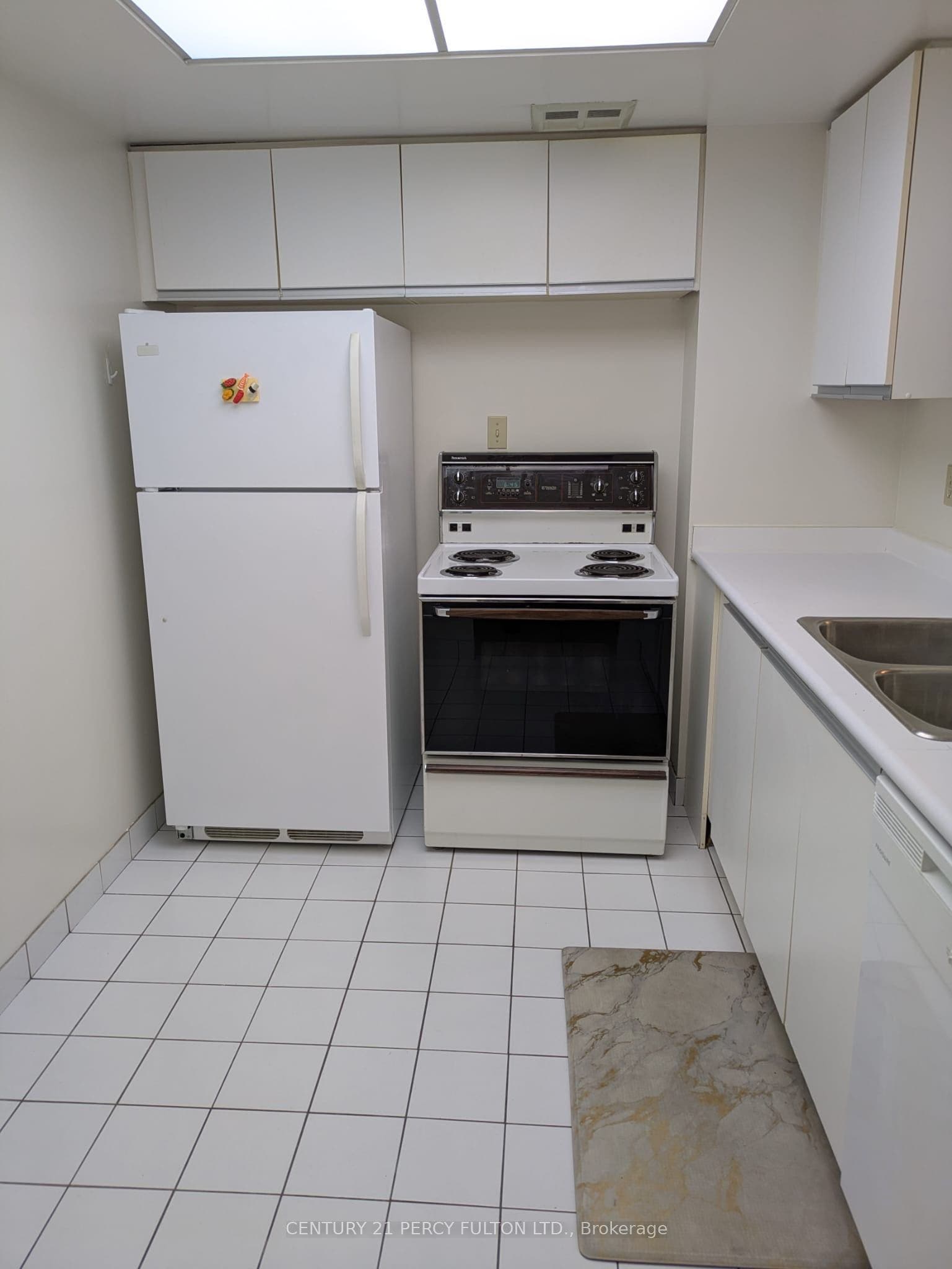 5765 Yonge Street, #501, Toronto C14, Toronto C, Toronto ON M2M 4H9