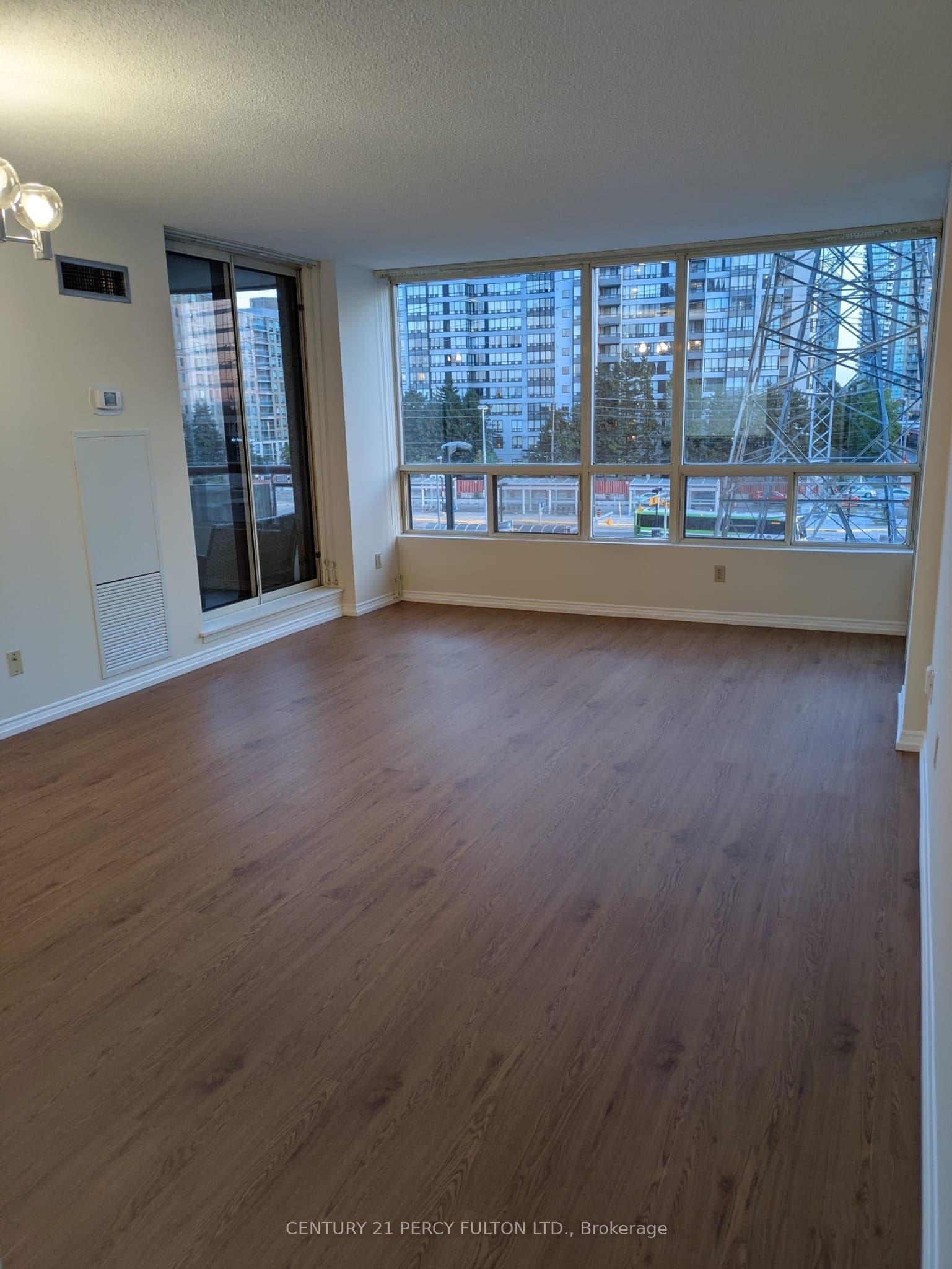5765 Yonge Street, #501, Toronto C14, Toronto C, Toronto ON M2M 4H9