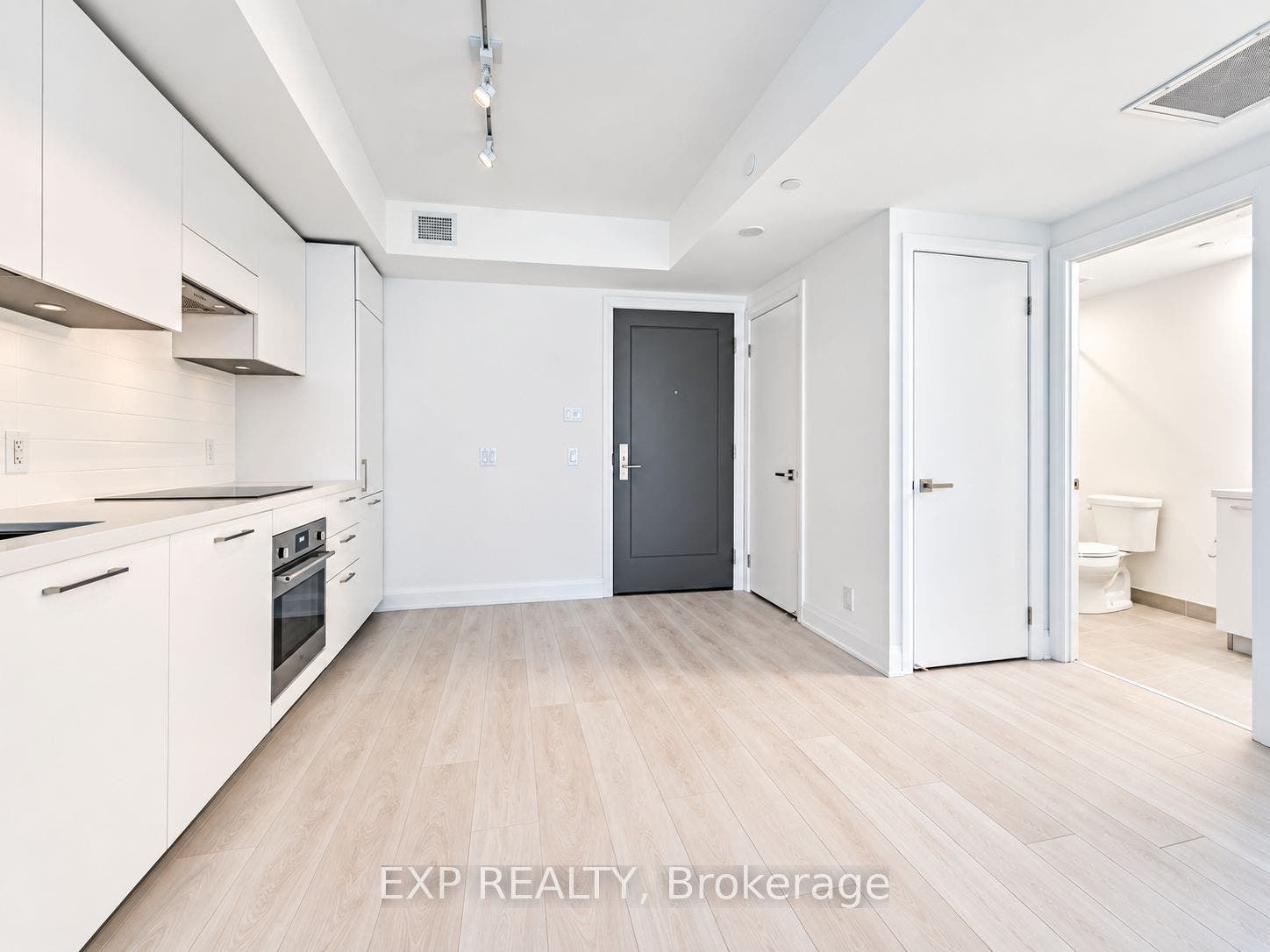 33 Frederick Todd Way, #431, Toronto C11, Toronto C, Toronto ON M4G 0C9 33 Frederick Todd Way, #431, Toronto C11, Toronto C, Toronto ON M4G 0C9