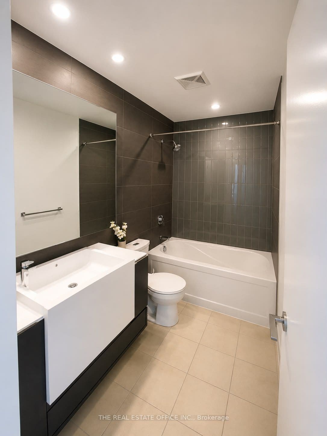 151 Dan Leckie Way, #202, Toronto C, Toronto ON M5V 4B2 151 Dan Leckie Way, #202, Toronto C, Toronto ON M5V 4B2