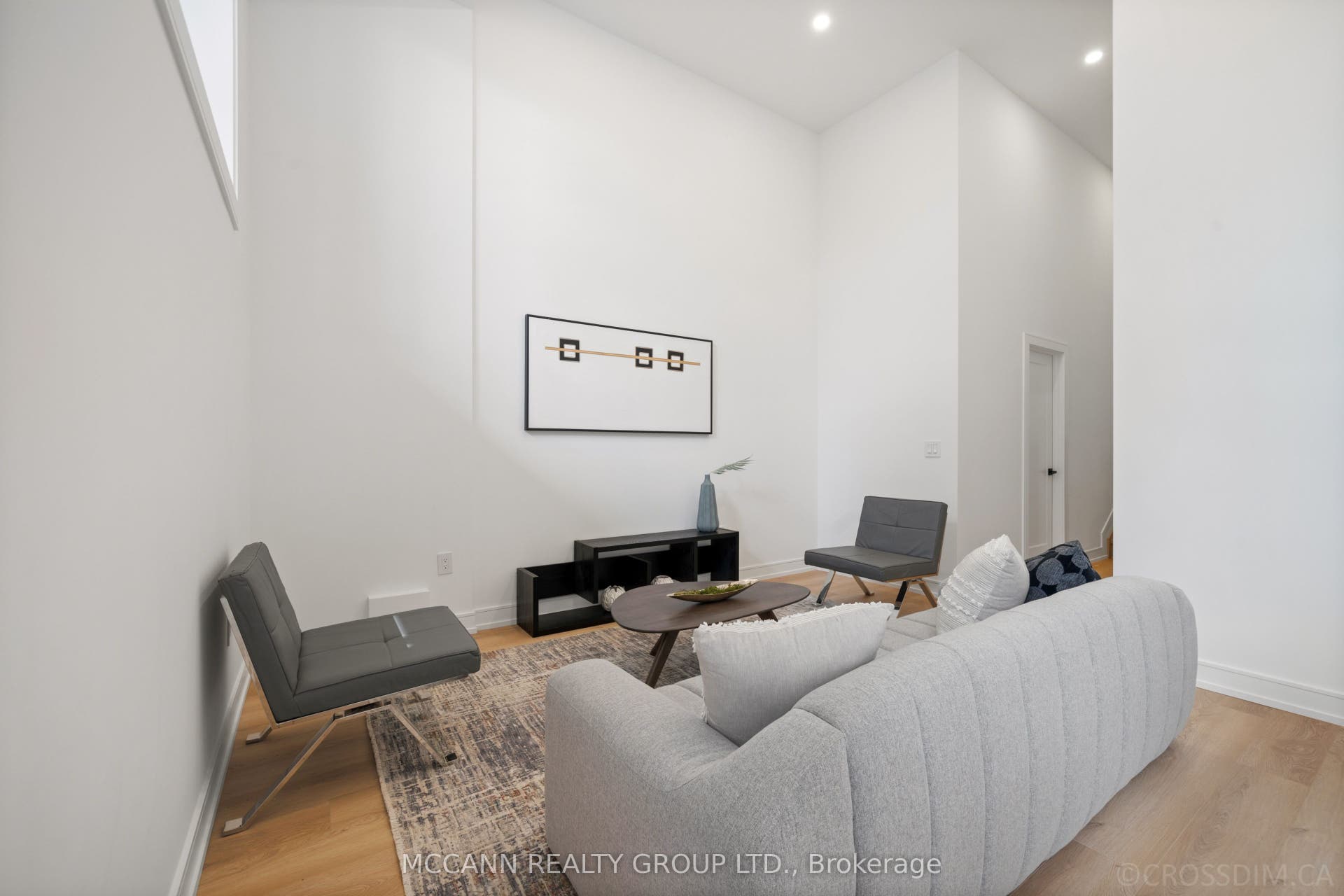 526 Westmount Avenue, Toronto C03, Toronto C, Toronto ON M6E 3N7 526 Westmount Avenue, Toronto C03, Toronto C, Toronto ON M6E 3N7
