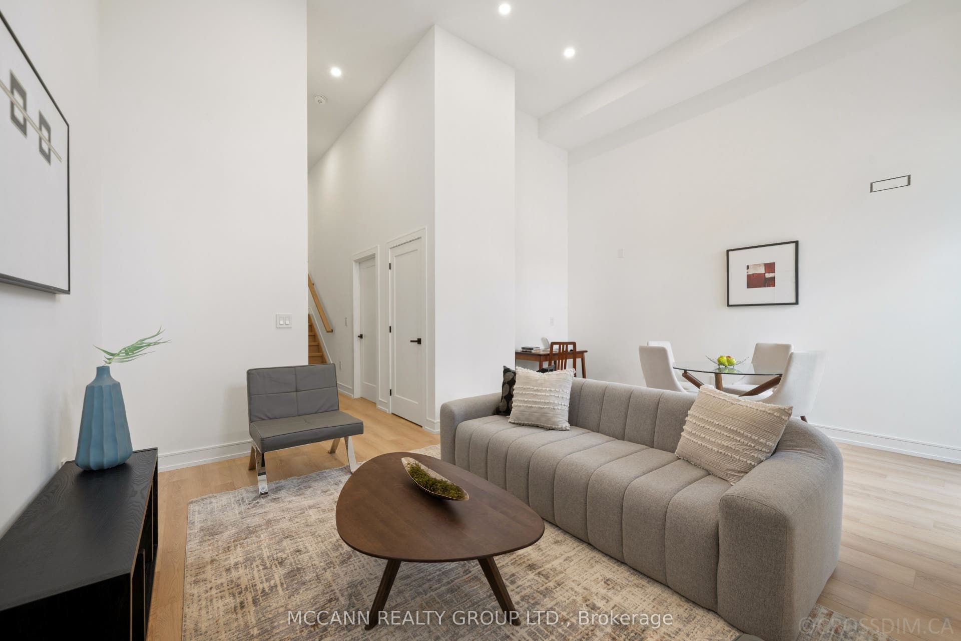 526 Westmount Avenue, Toronto C03, Toronto C, Toronto ON M6E 3N7 526 Westmount Avenue, Toronto C03, Toronto C, Toronto ON M6E 3N7