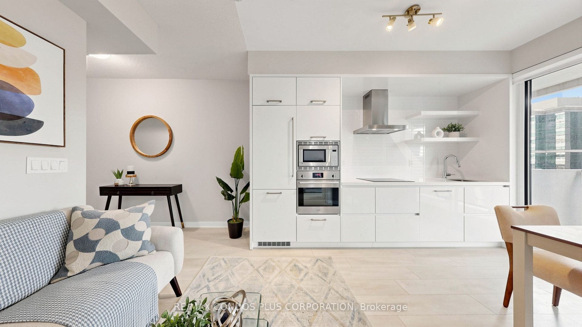 2221 Yonge Street, #506, Toronto C, Toronto ON M4S 0B8