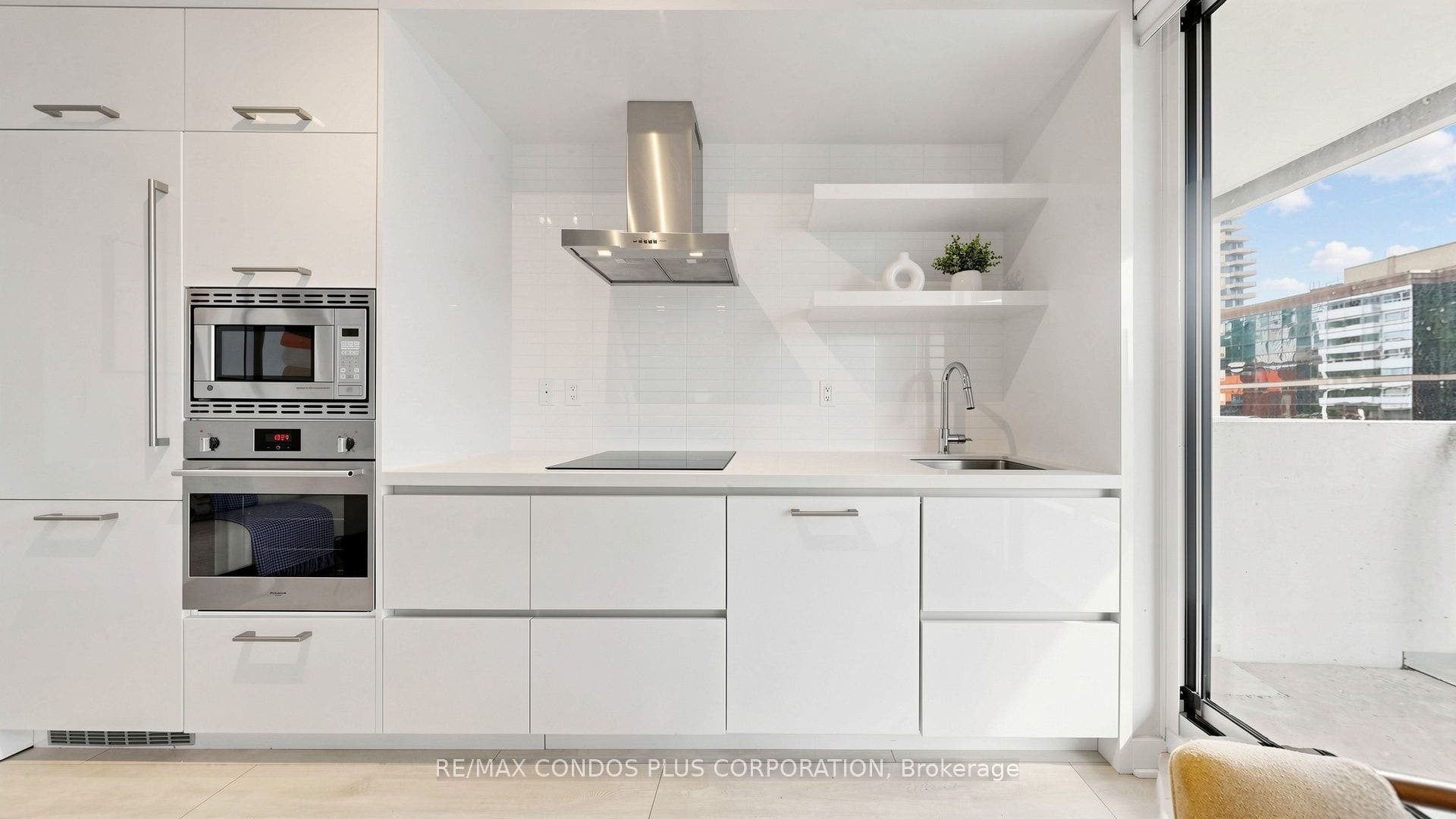 2221 Yonge Street, #506, Toronto C, Toronto ON M4S 0B8