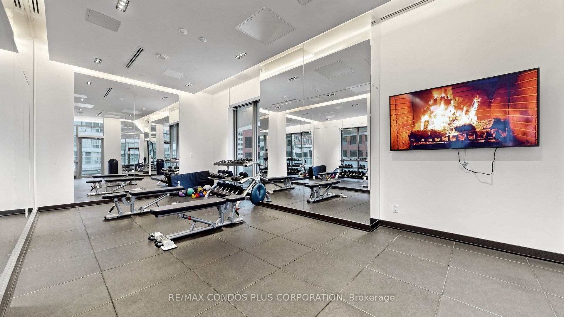 2221 Yonge Street, #506, Toronto C, Toronto ON M4S 0B8