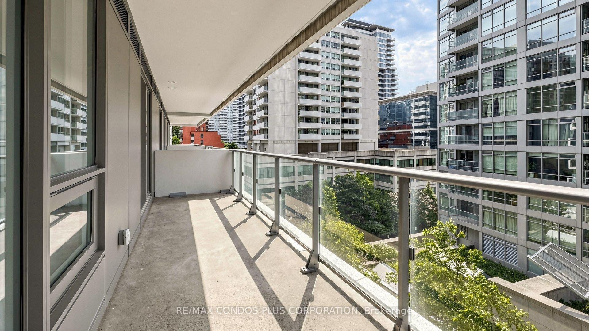 2221 Yonge Street, #506, Toronto C, Toronto ON M4S 0B8