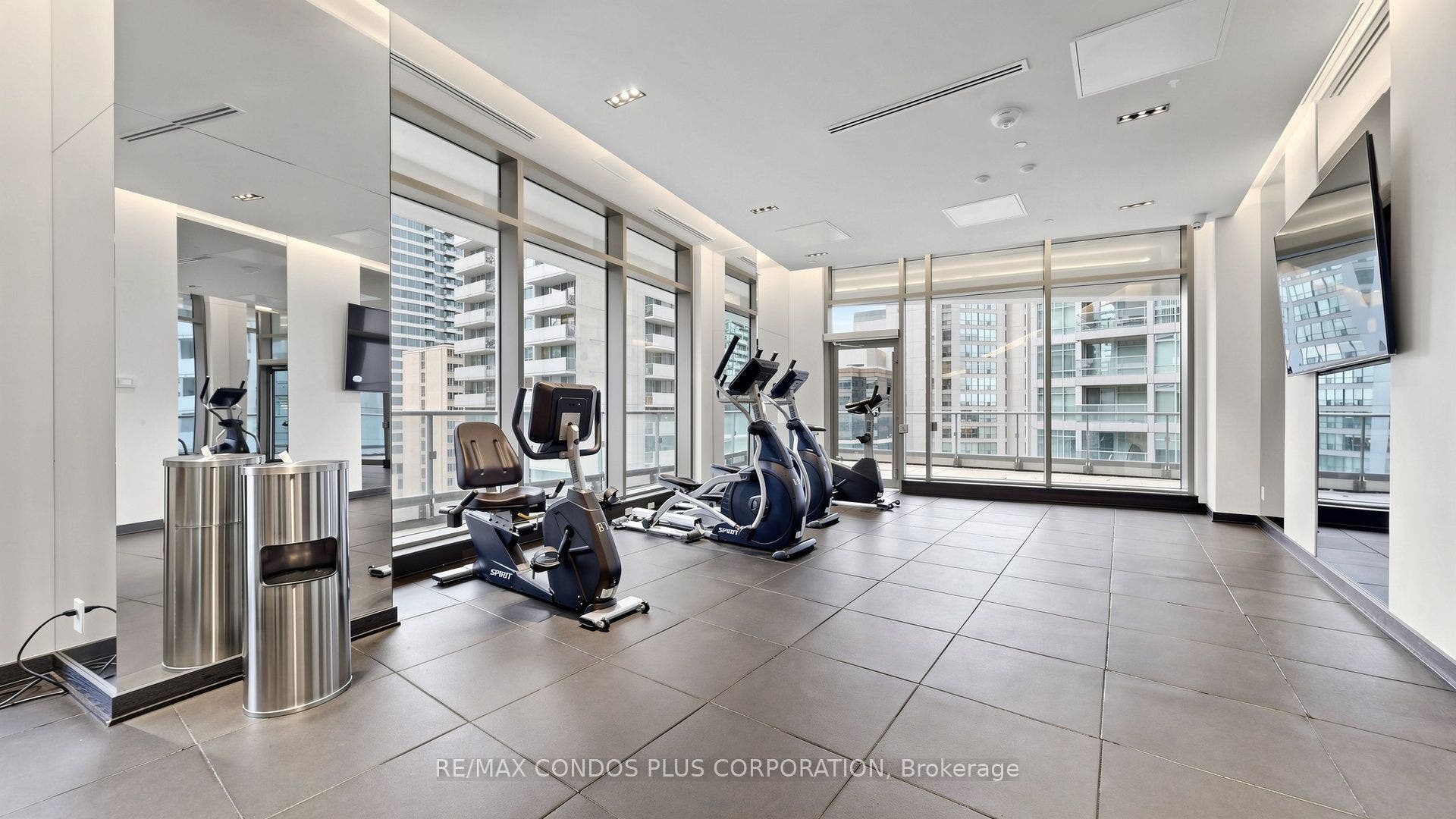 2221 Yonge Street, #506, Toronto C, Toronto ON M4S 0B8