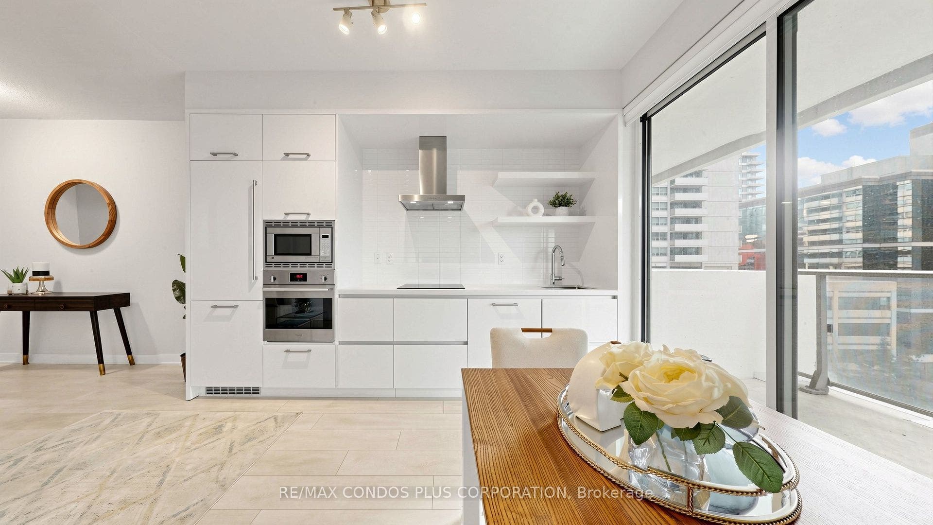 2221 Yonge Street, #506, Toronto C, Toronto ON M4S 0B8