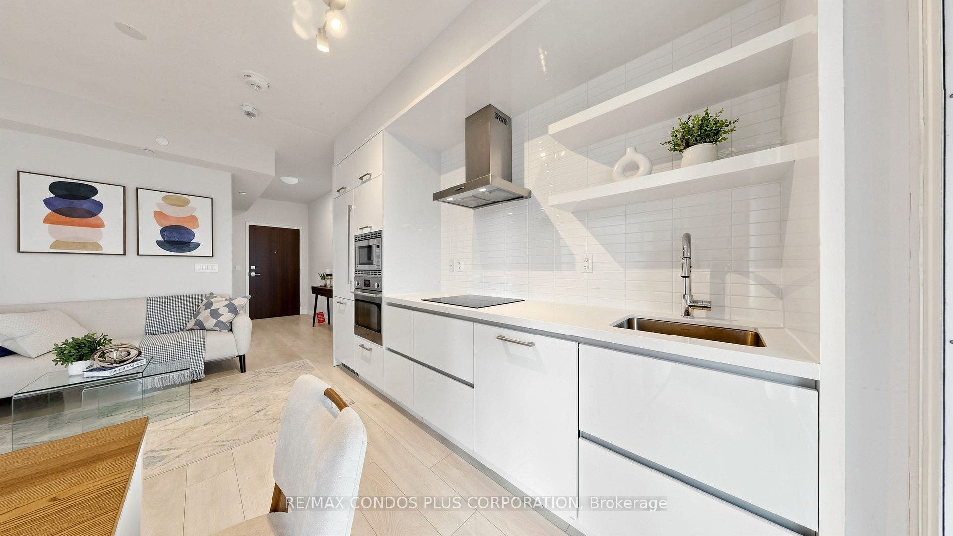 2221 Yonge Street, #506, Toronto C, Toronto ON M4S 0B8