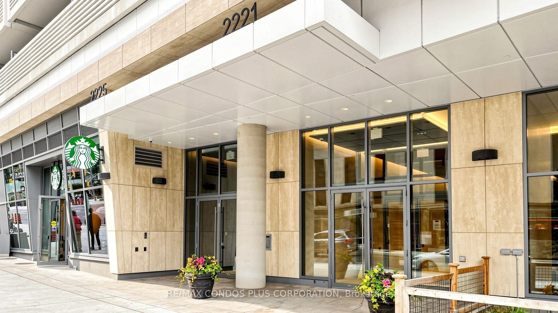 2221 Yonge Street, #506, Toronto C, Toronto ON M4S 0B8