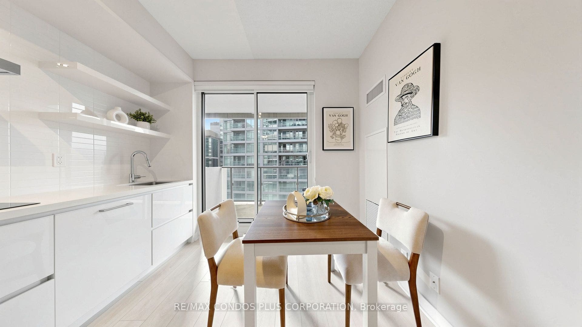 2221 Yonge Street, #506, Toronto C, Toronto ON M4S 0B8